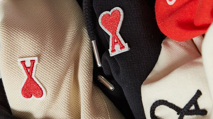 Pièce AMI Paris — entretenir un pull ou un cardigan AMI Paris