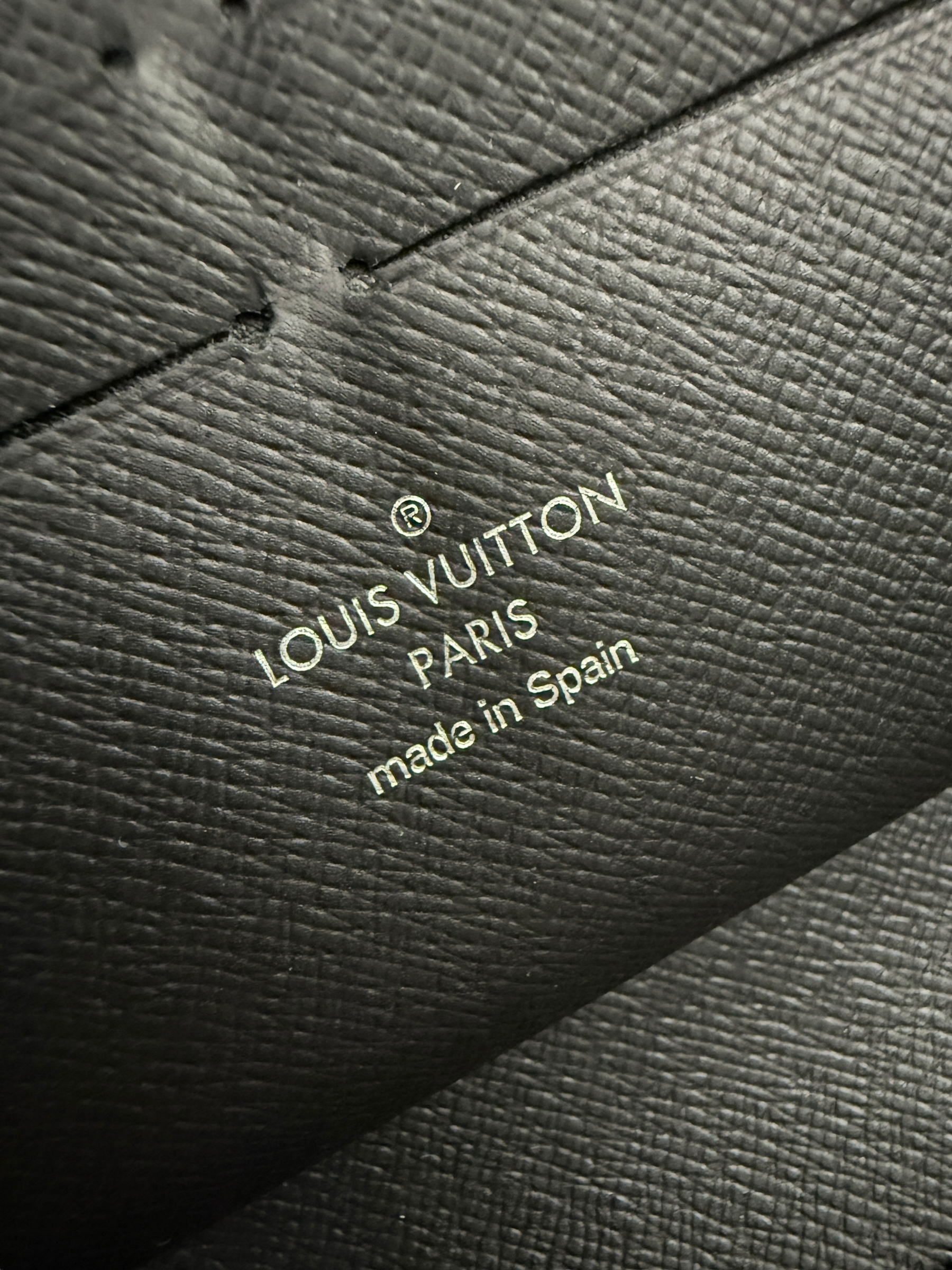 PORTE FEUILLE LOUIS VUITTON ZIPPY - TOILE DAMIER - NOIR