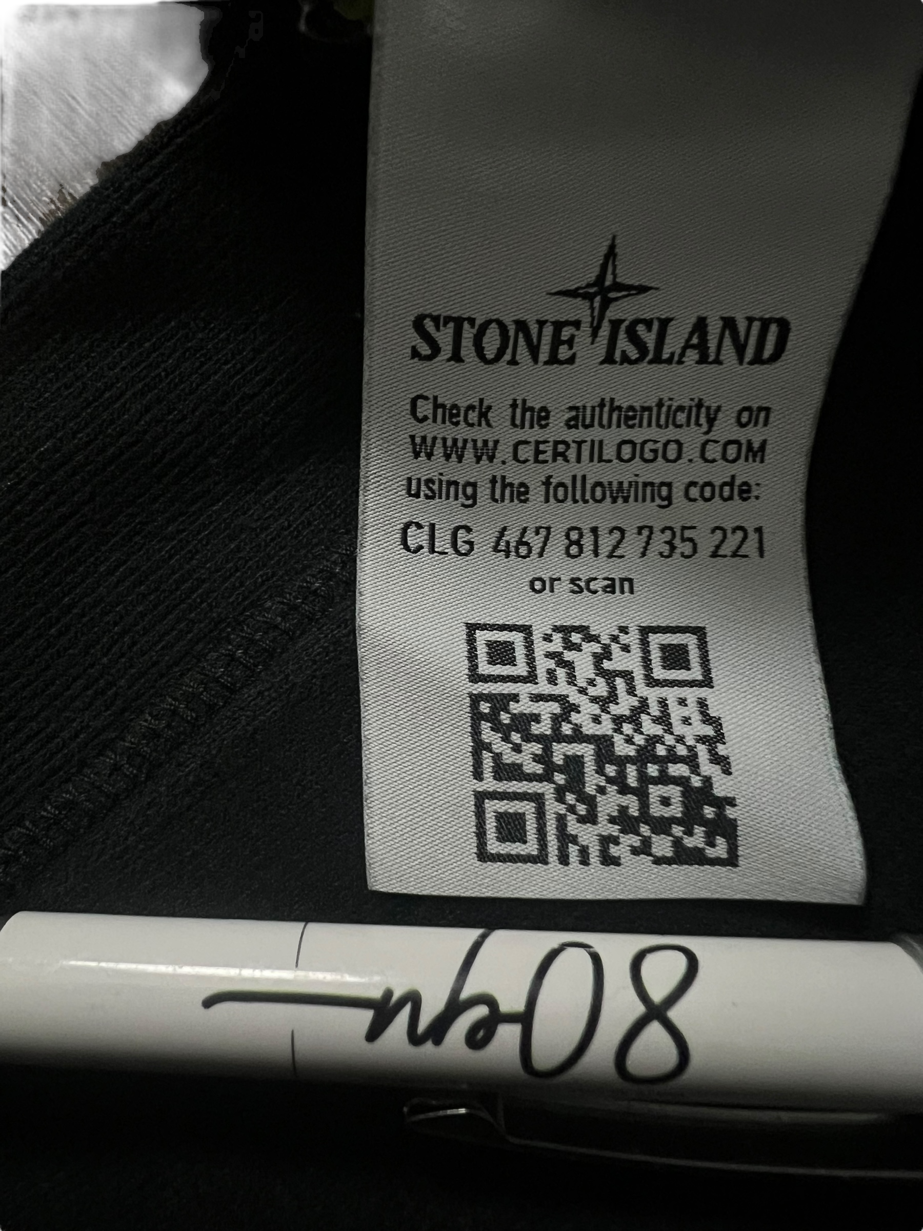 PULL ZIPPÉ STONE ISLAND - NB08