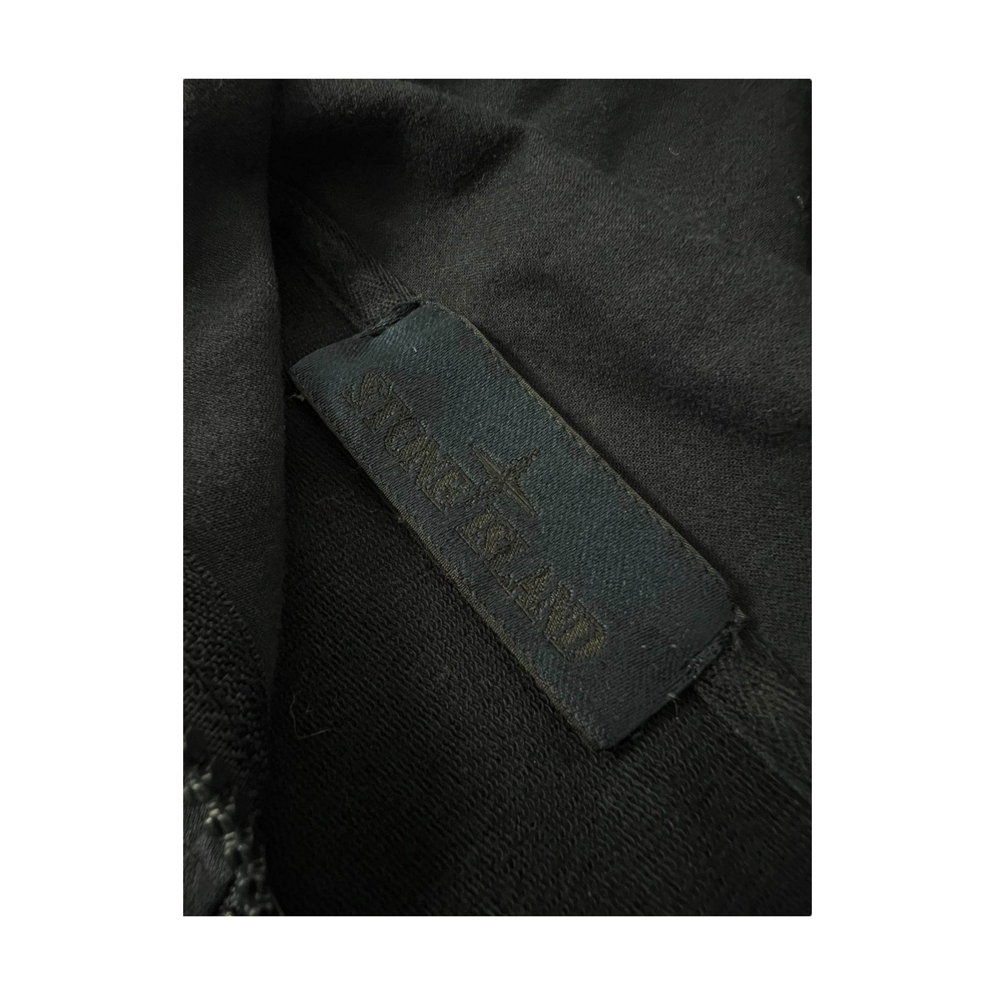 PULL À CAPUCHE STONE ISLAND GHOST - NB08