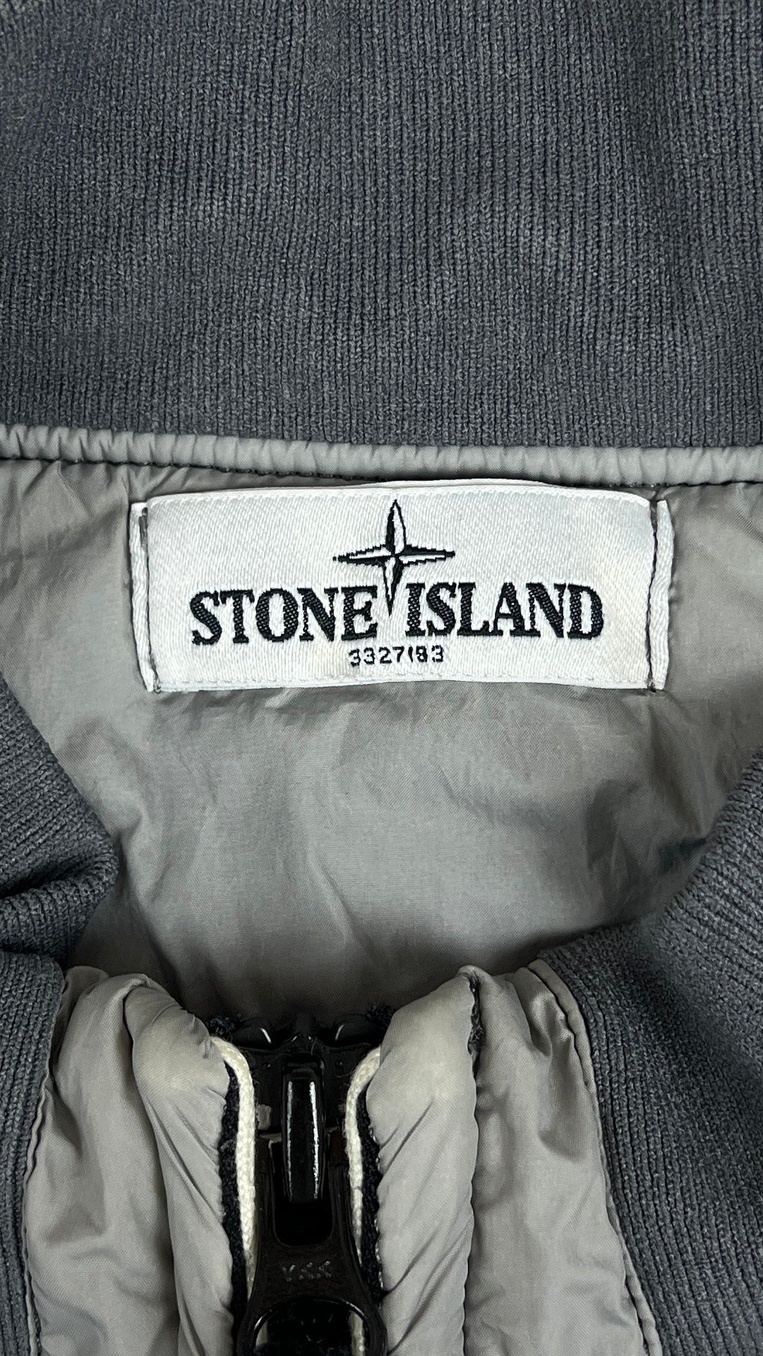 Veste Stone Island Garment Dyed Nylon Tela Quilted Vintage Gris Taille XL – photo complémentaire 1 – NB08 Shop