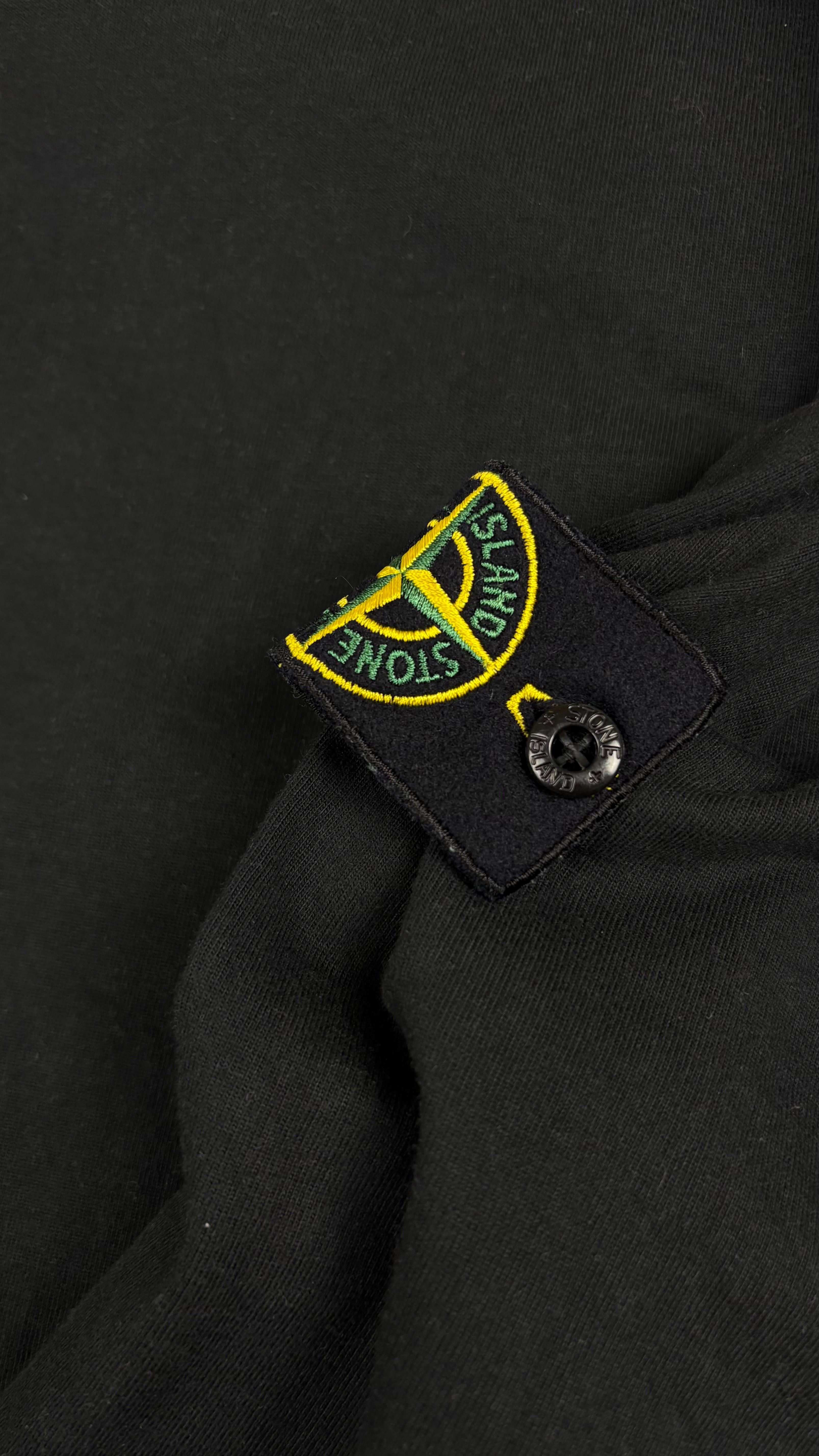 Pull Stone Island noir taille M - vue 3/4