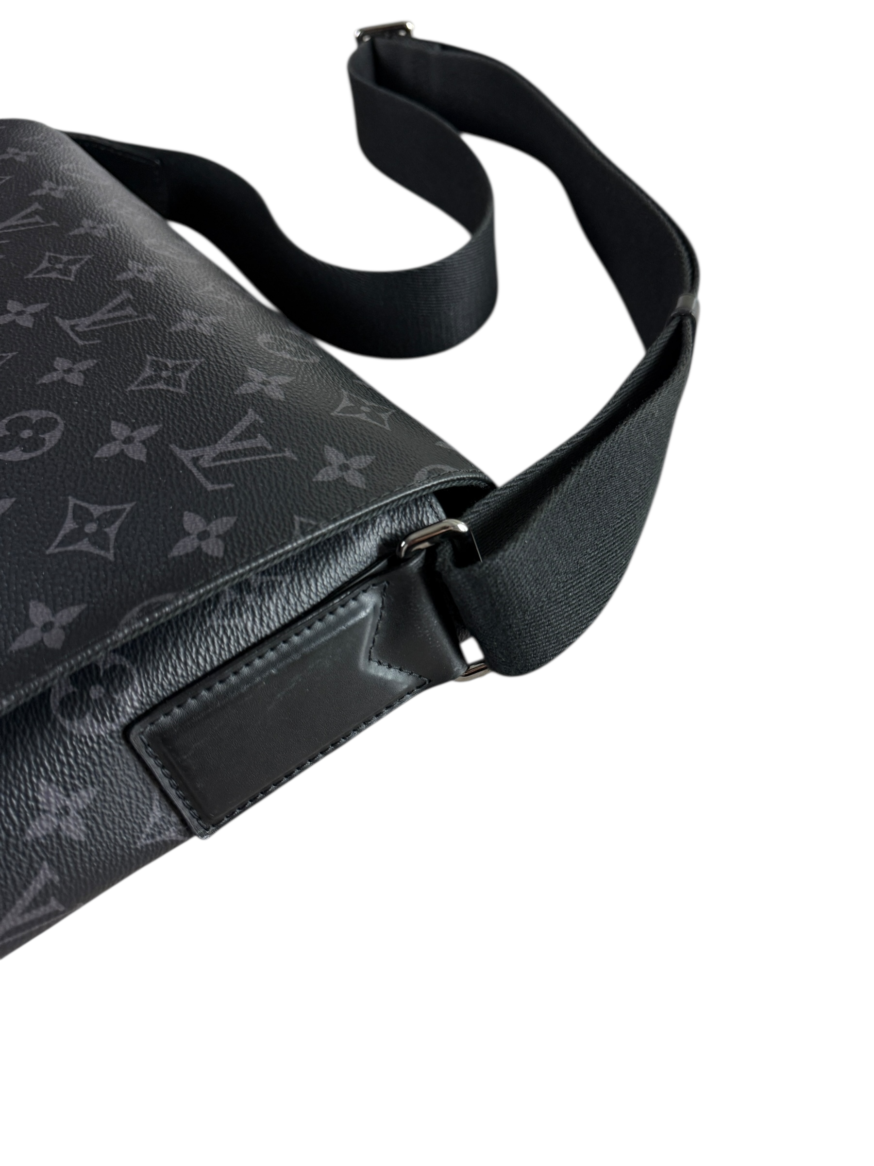 SACOCHE LOUIS VUITTON DISTRICT GRAND MODÈLE - NOIR