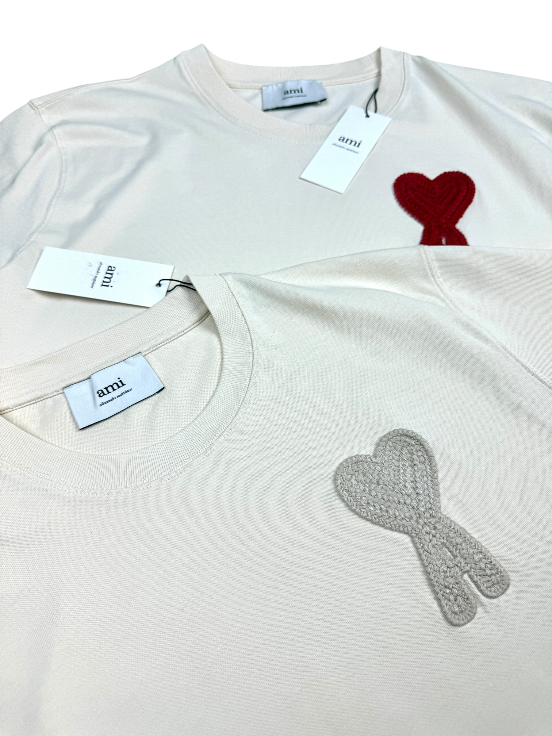 TEE-SHIRT AMI PARIS CŒUR TON SUR TON- CRÈME - NEUF