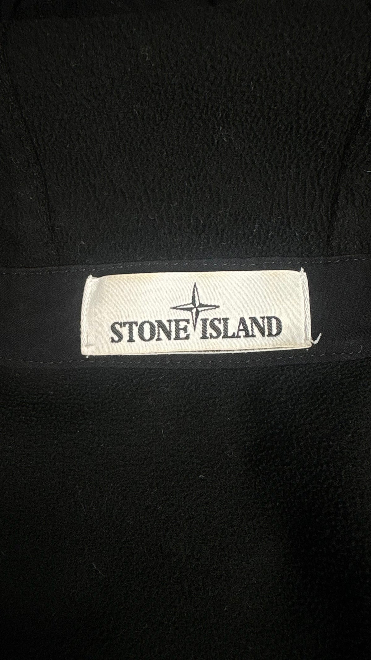Veste à Capuche Stone Island Soft Shell-R noir taille S, détail étiquettes et finitions — vue 3