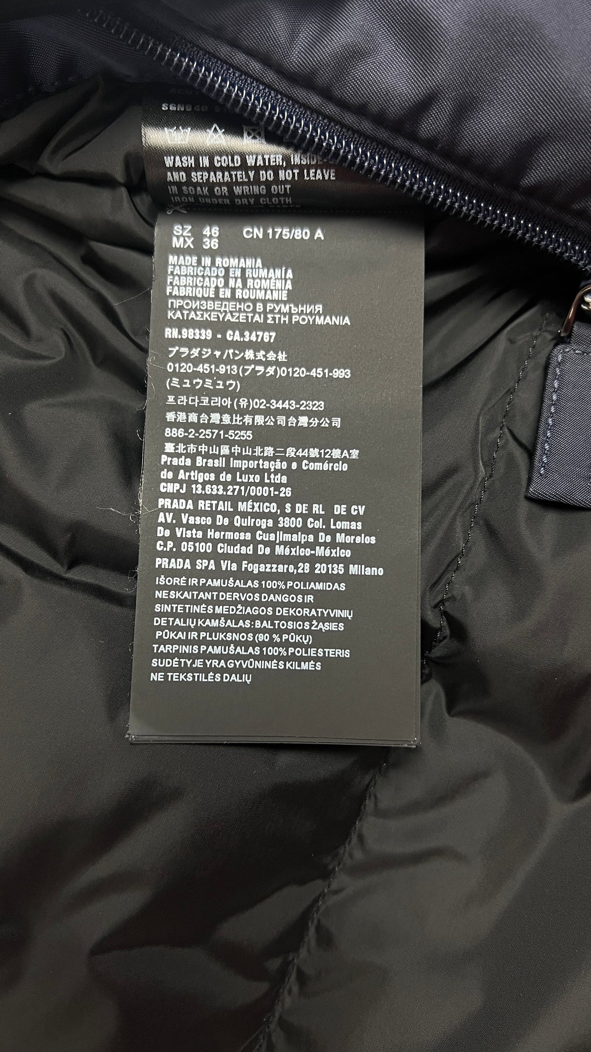 Gilet Doudoune Sans Manches Prada en Nylon, Marine, Taille 46 — photographie complémentaire 6