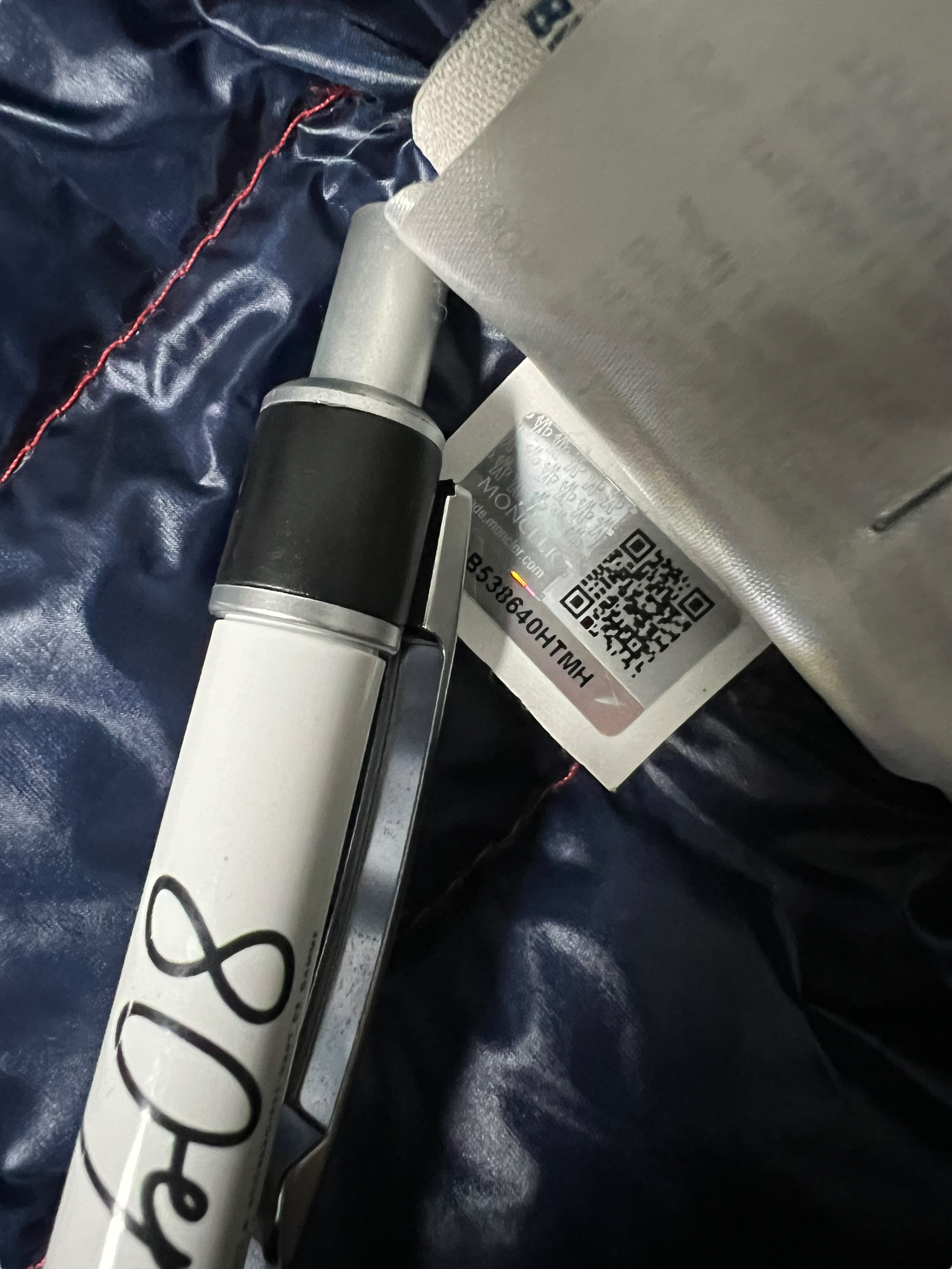 DOUDOUNE À CAPUCHE SANS MANCHES MONCLER - NB08