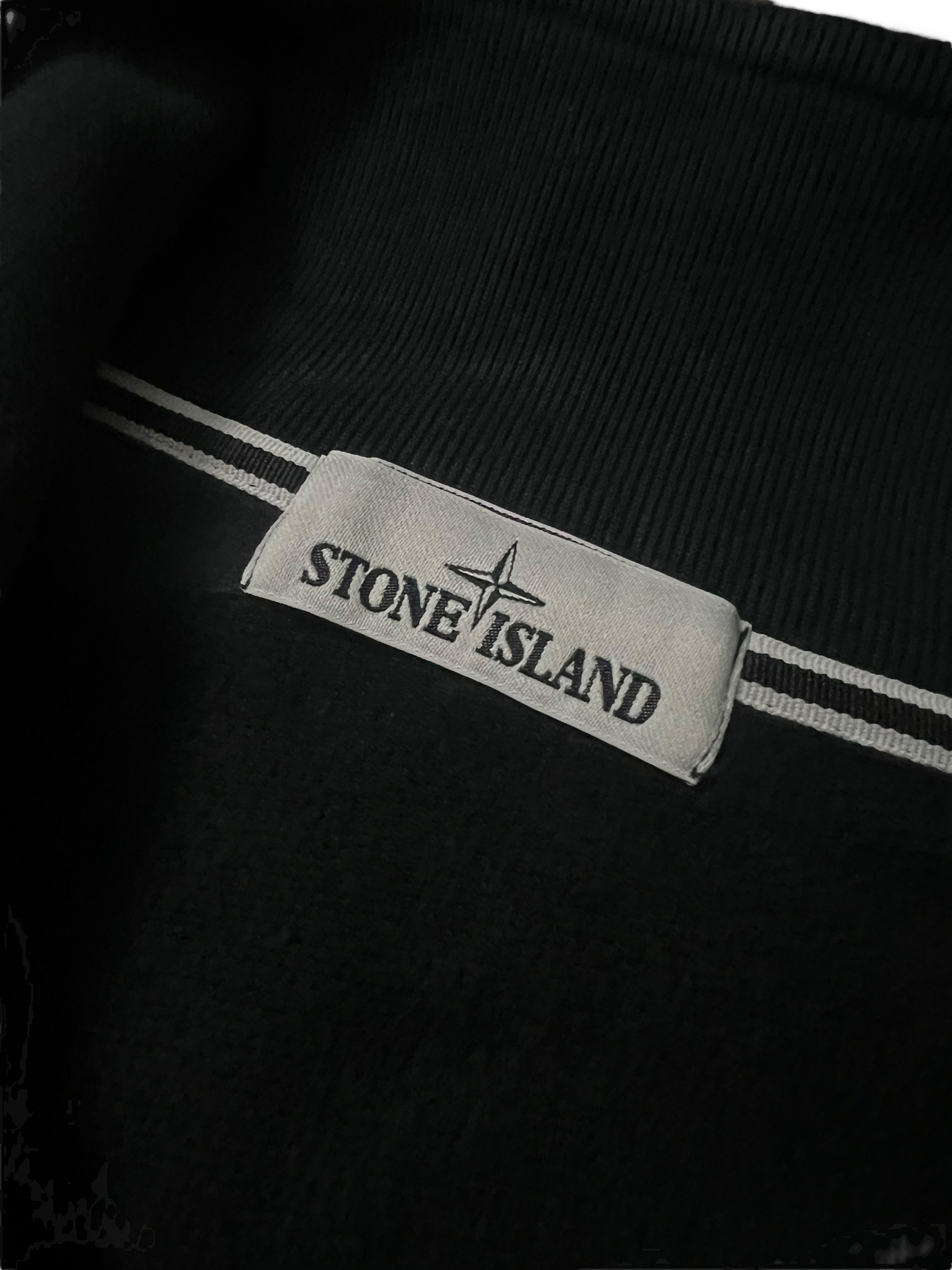 PULL ZIPPÉ STONE ISLAND - NB08