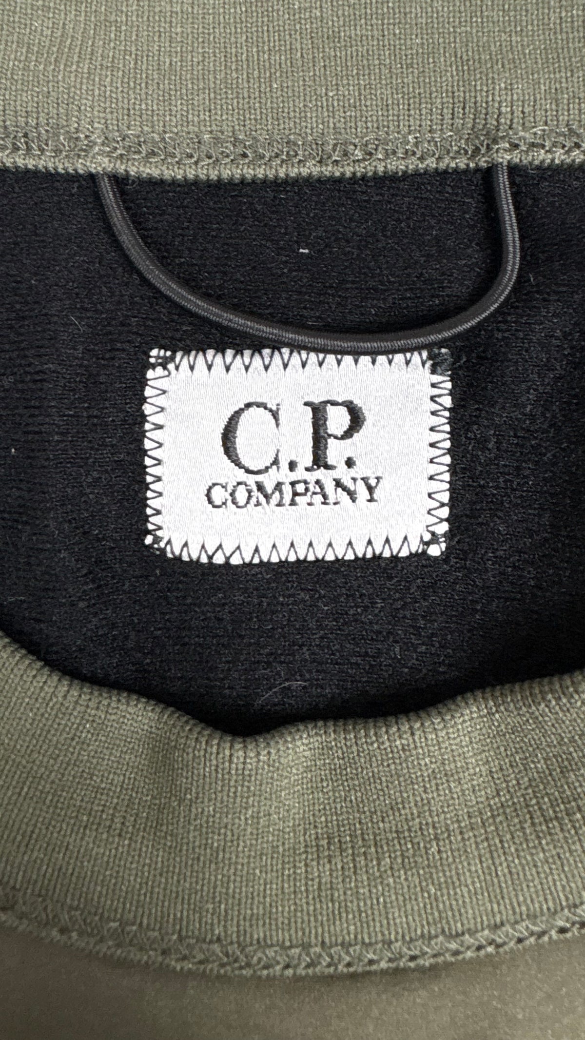 Sweat-shirt Crewneck C.P Company Logo Technique kaki taille S, détail étiquettes et finitions — vue 3