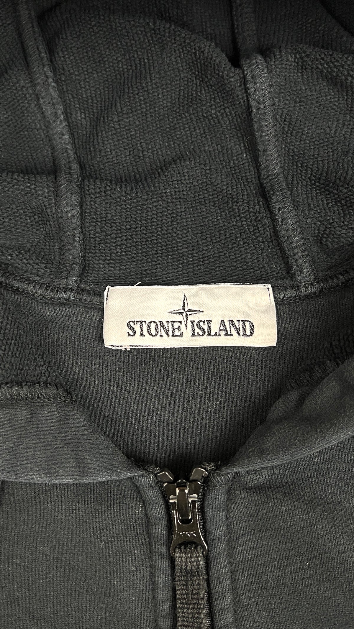 Sweat-shirt Hoodie Zippé Stone Island Noir Taille S – photo complémentaire 1 – NB08 Shop