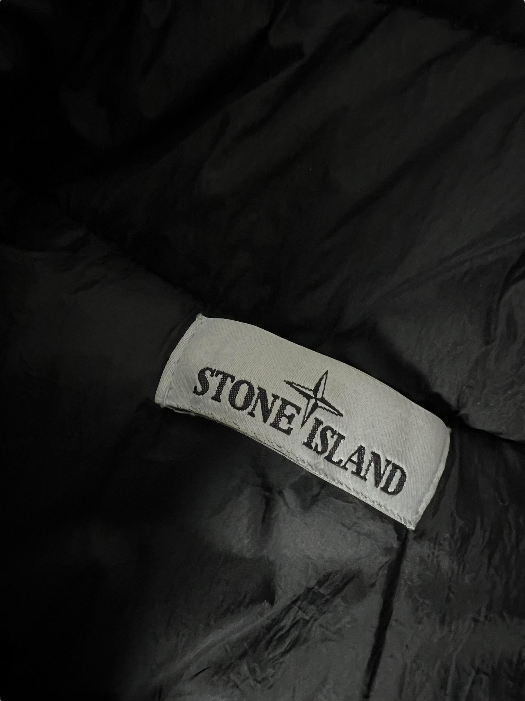 GILET À CAPUCHE STONE ISLAND GARMENT DYED CRINKLE REPS NY DOWN - NB08