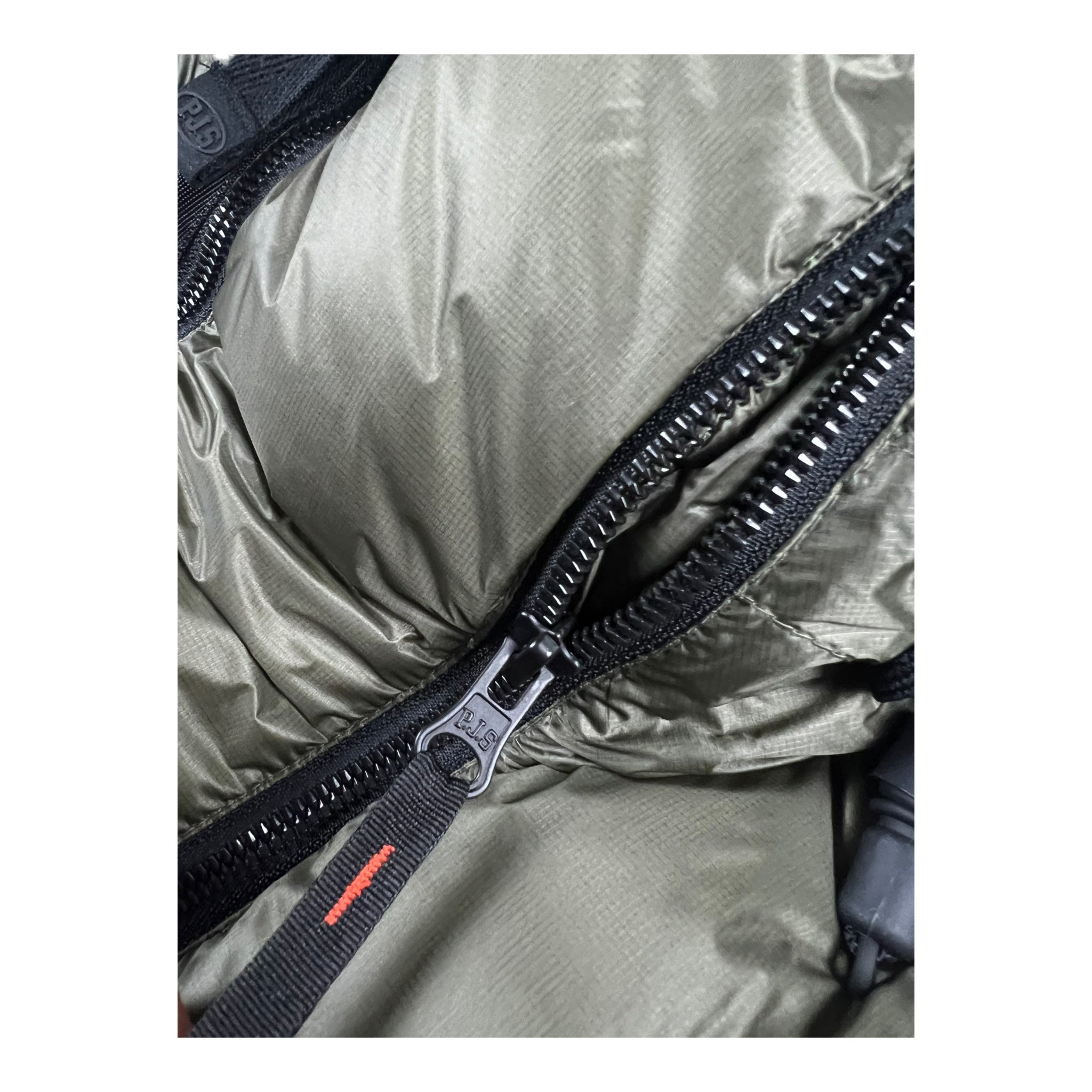 DOUDOUNE À CAPUCHE PARAJUMPERS - NB08