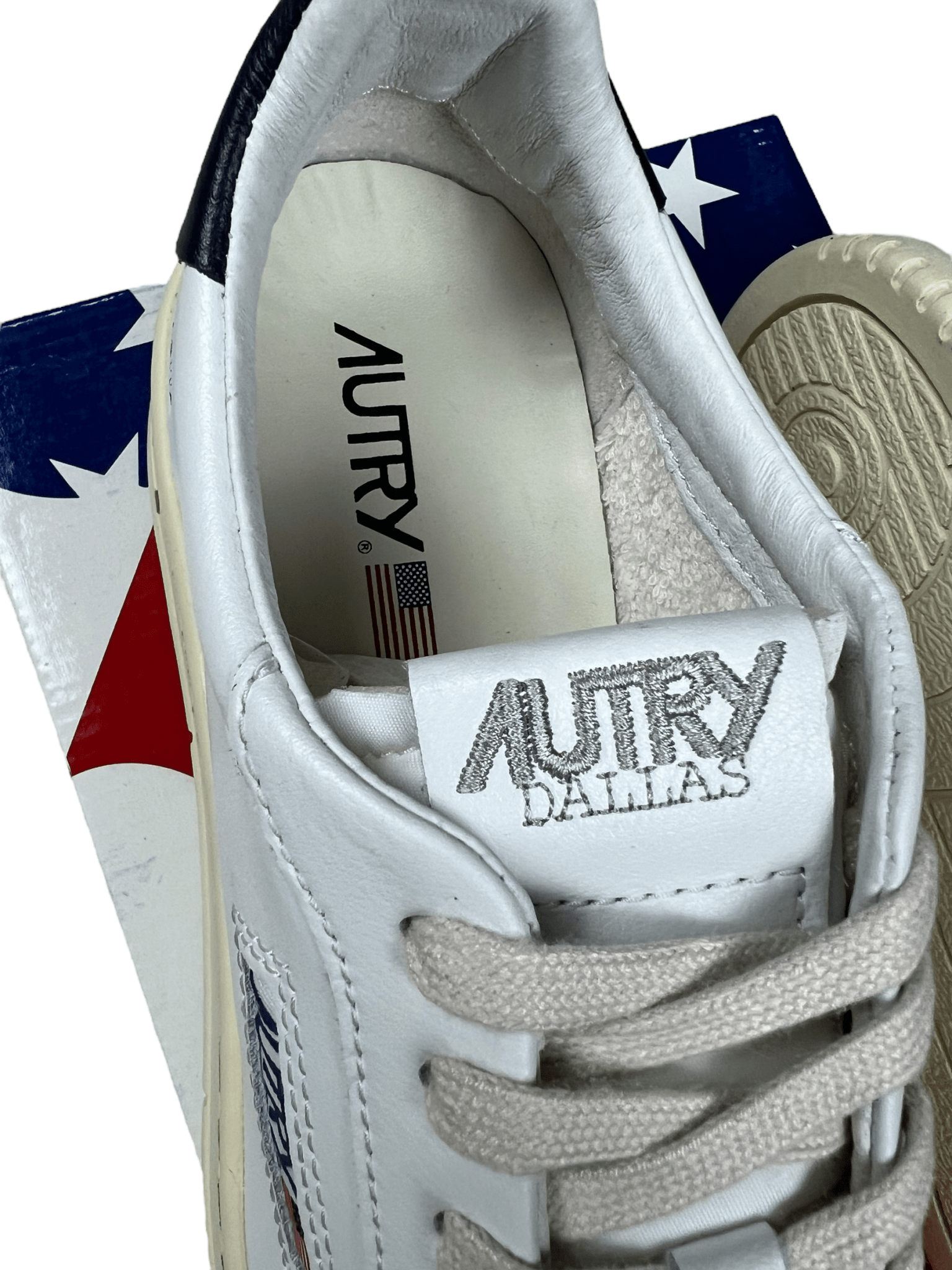 SNEAKERS AUTRY - NB08 SHOP