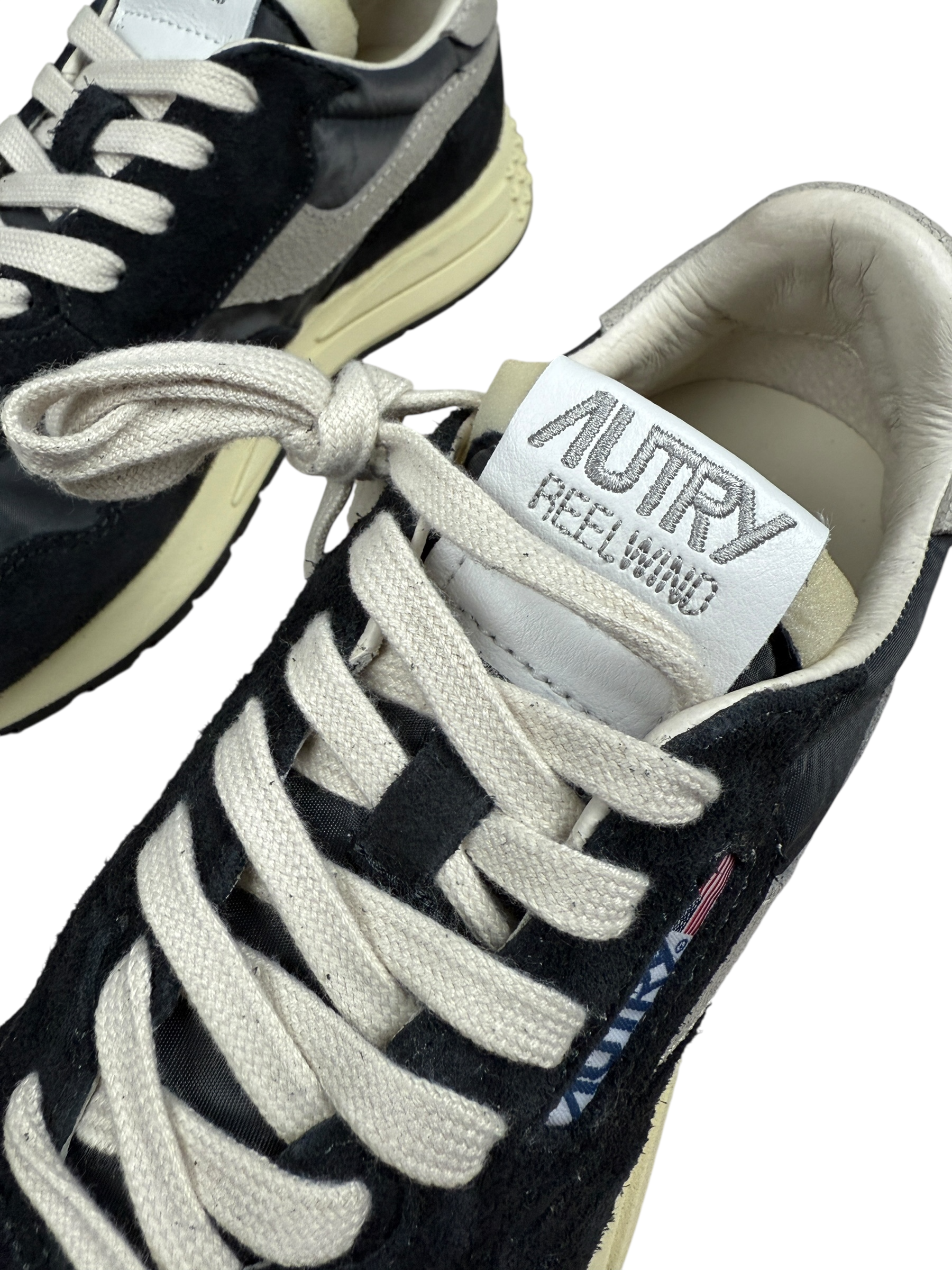 Sneakers Autry noir taille 39 - Logo et étiquette