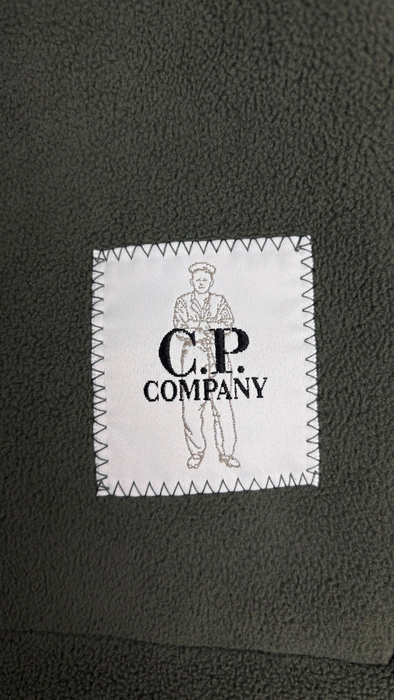 Gilet C.P Company kaki taille 10 ans - Logo et étiquette