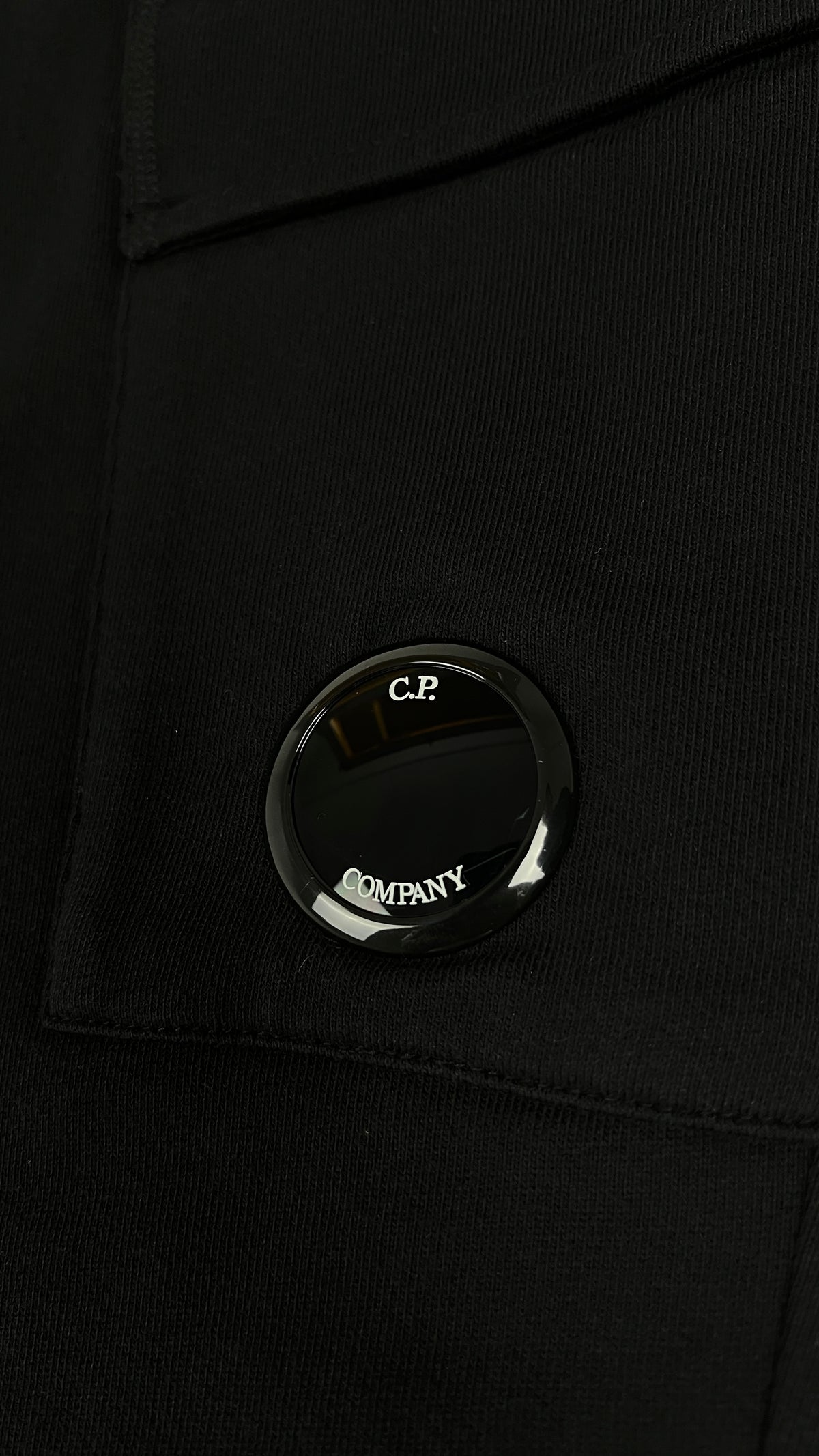 Jogging C.P Company Diagonal Raised Fleece Lens noir, détail étiquettes et finitions — vue 3