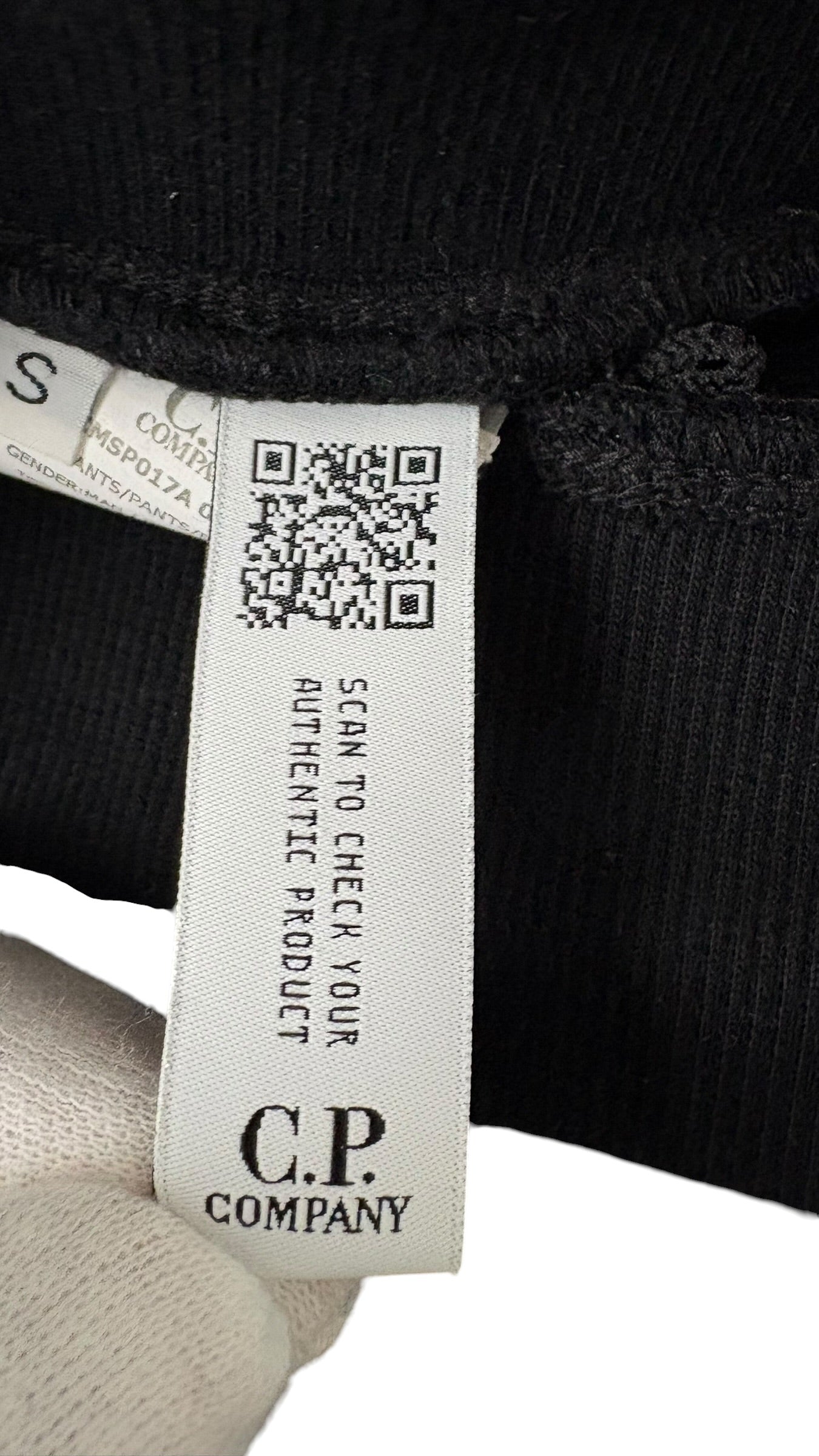 Jogging C.P Company noir taille S - Logo et étiquette