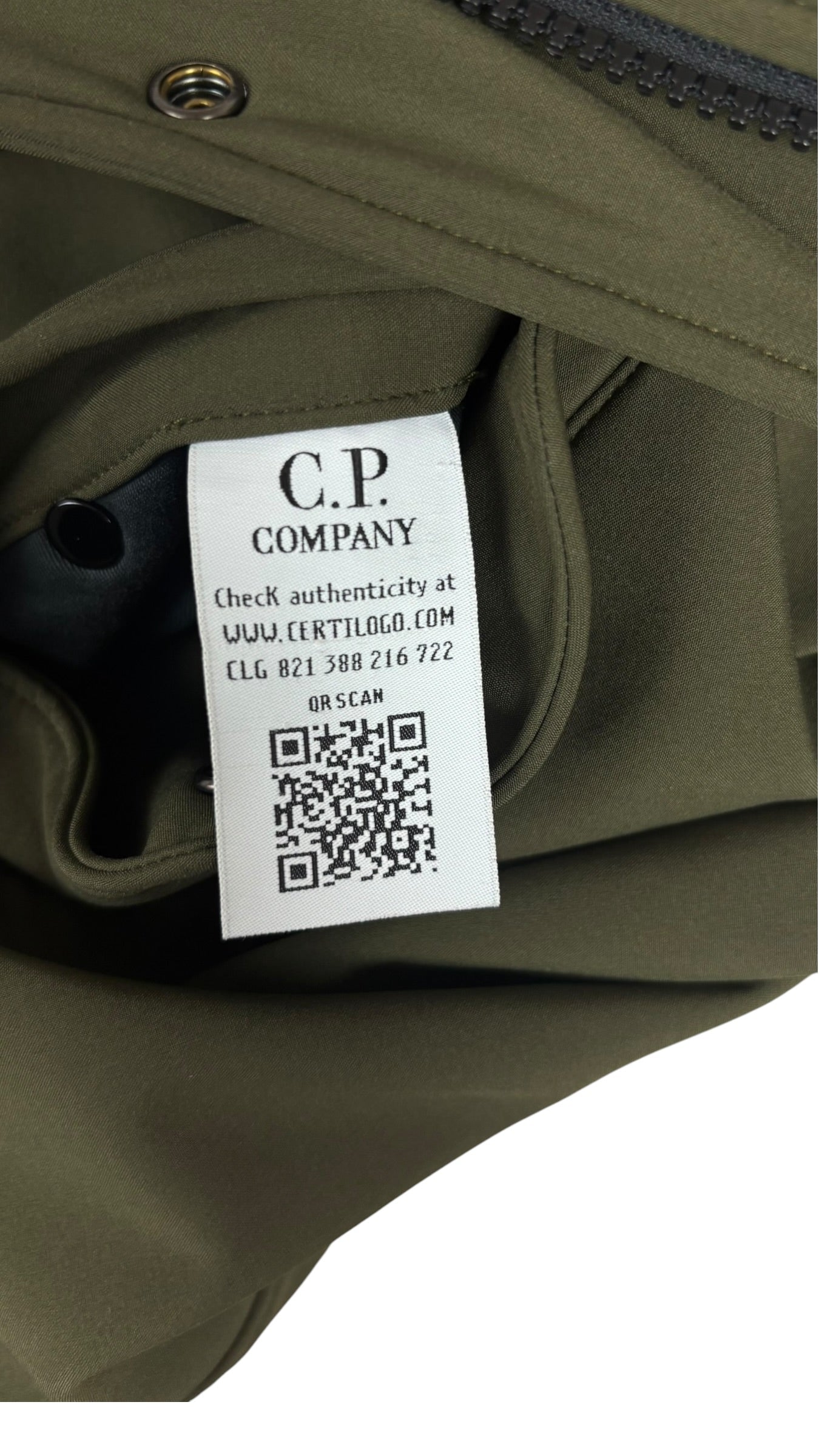 Parka C.P Company kaki taille 12 ans - Logo et étiquette