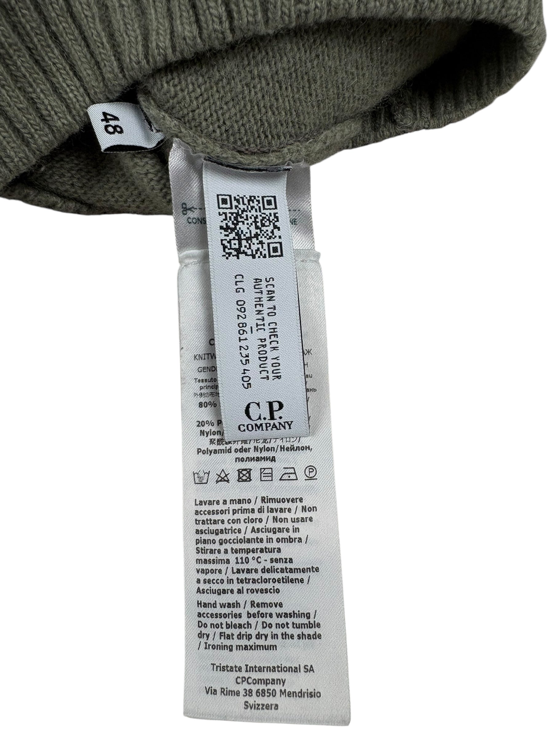 Pull C.P Company kaki taille 48 - Logo et étiquette