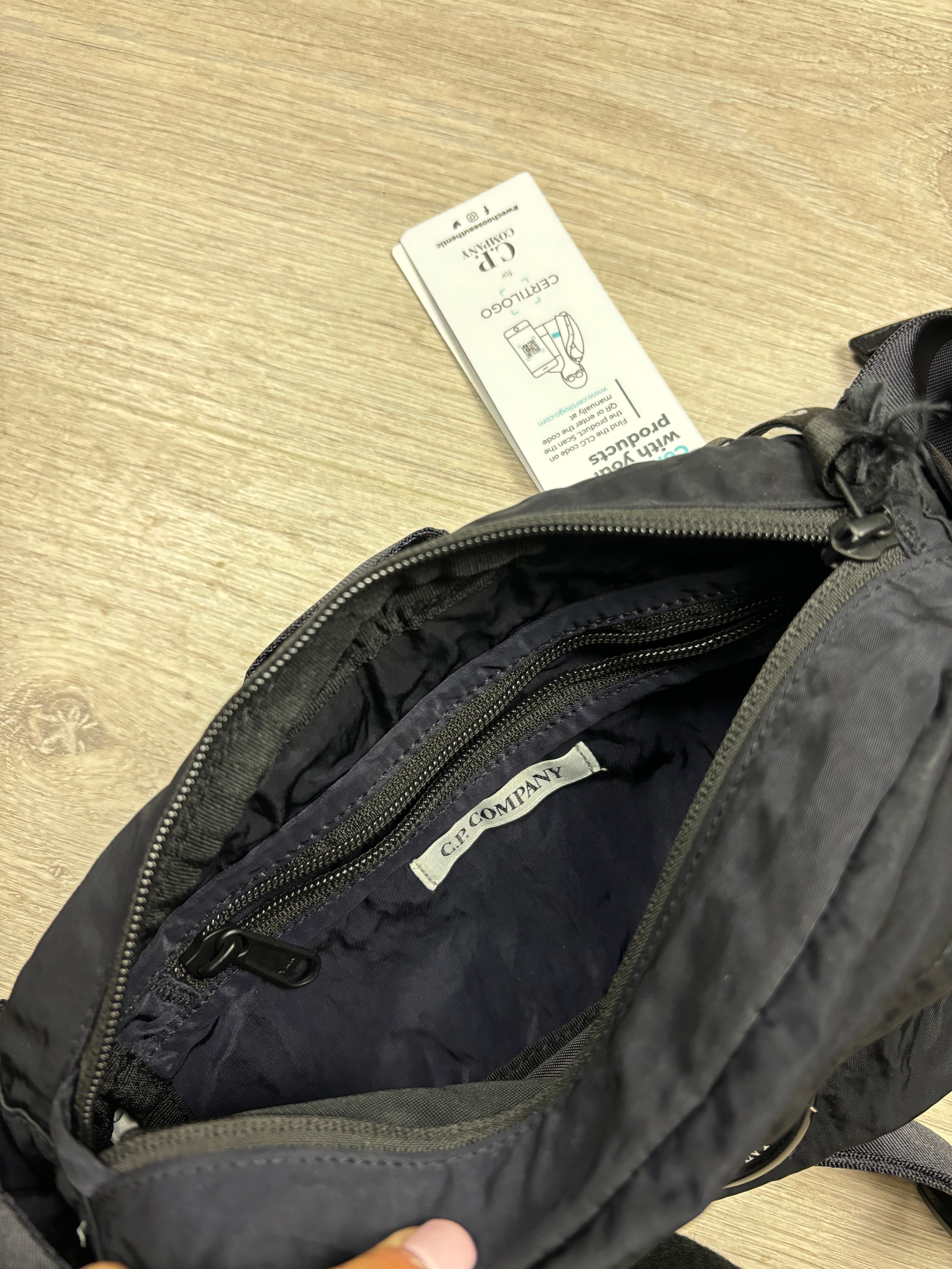 Sacoche C.P Company bleu marine taille UNI - Vue côté