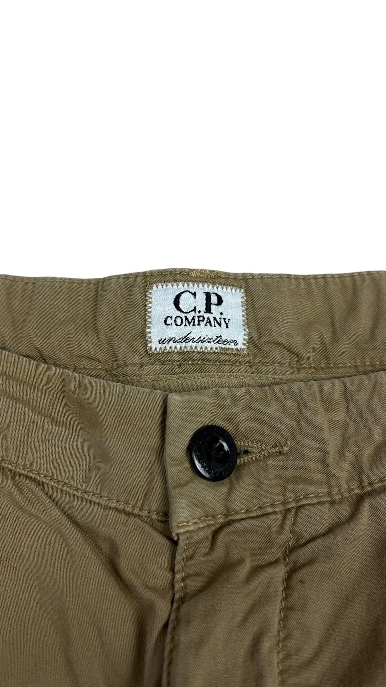 Short C.P Company crème taille 14 ans - Logo et étiquette