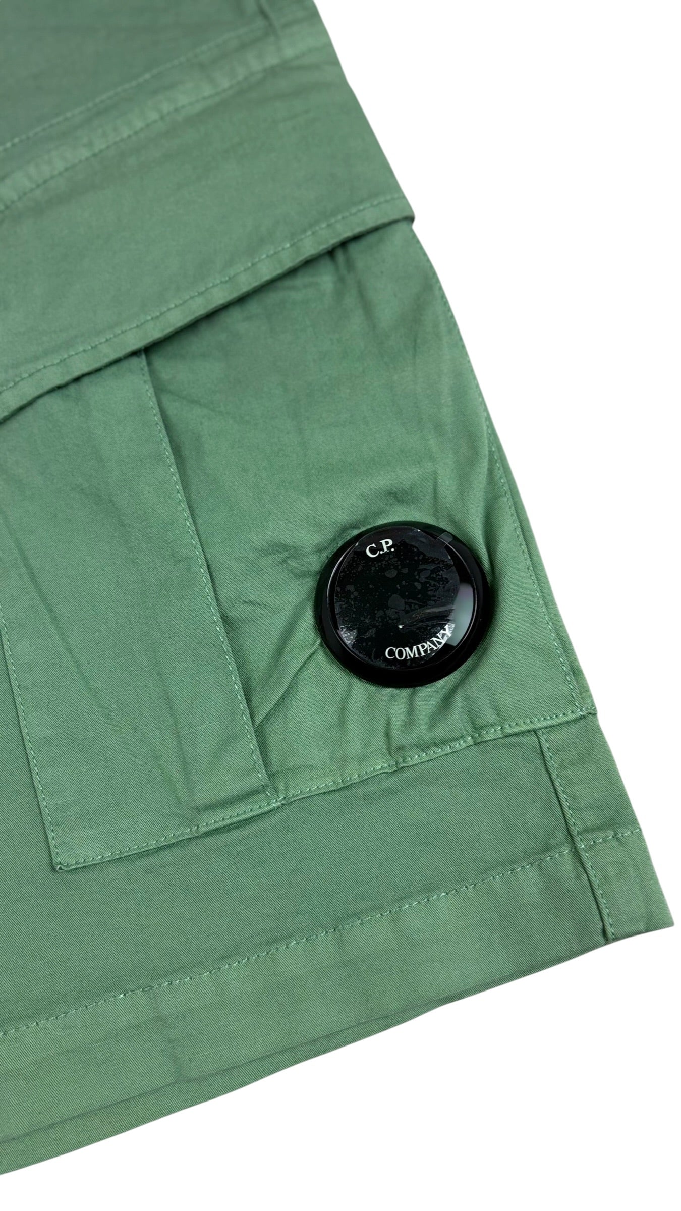 Short C.P Company kaki taille 14 ans - Détail