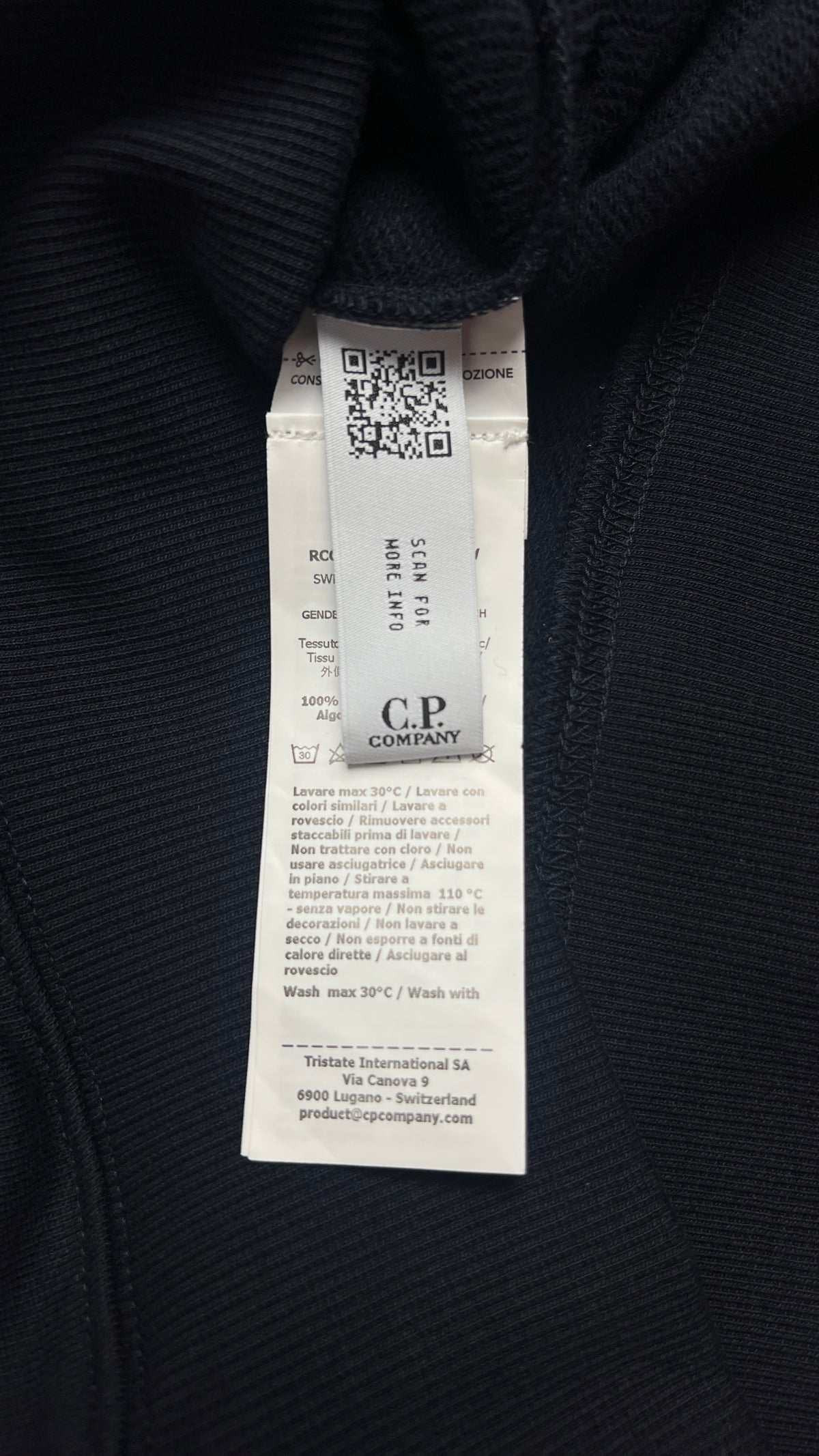 Sweat-shirt Crewneck C.P Company Diagonal Raised Fleece Lens Total Eclipse marine, détail étiquettes et finitions — vue 4