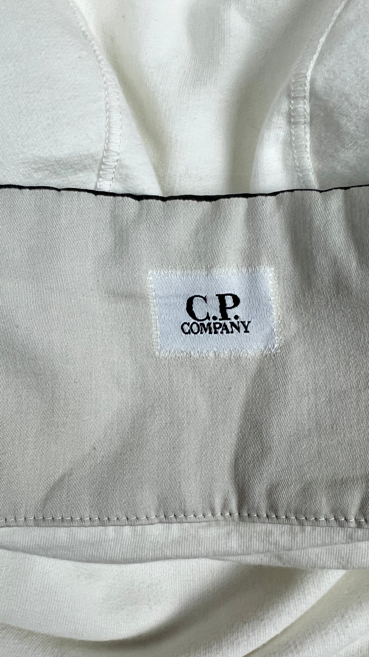 Sweat-shirt Hoodie C.P Company Light Fleece Lens blanc taille S, détail étiquettes et finitions — vue 4