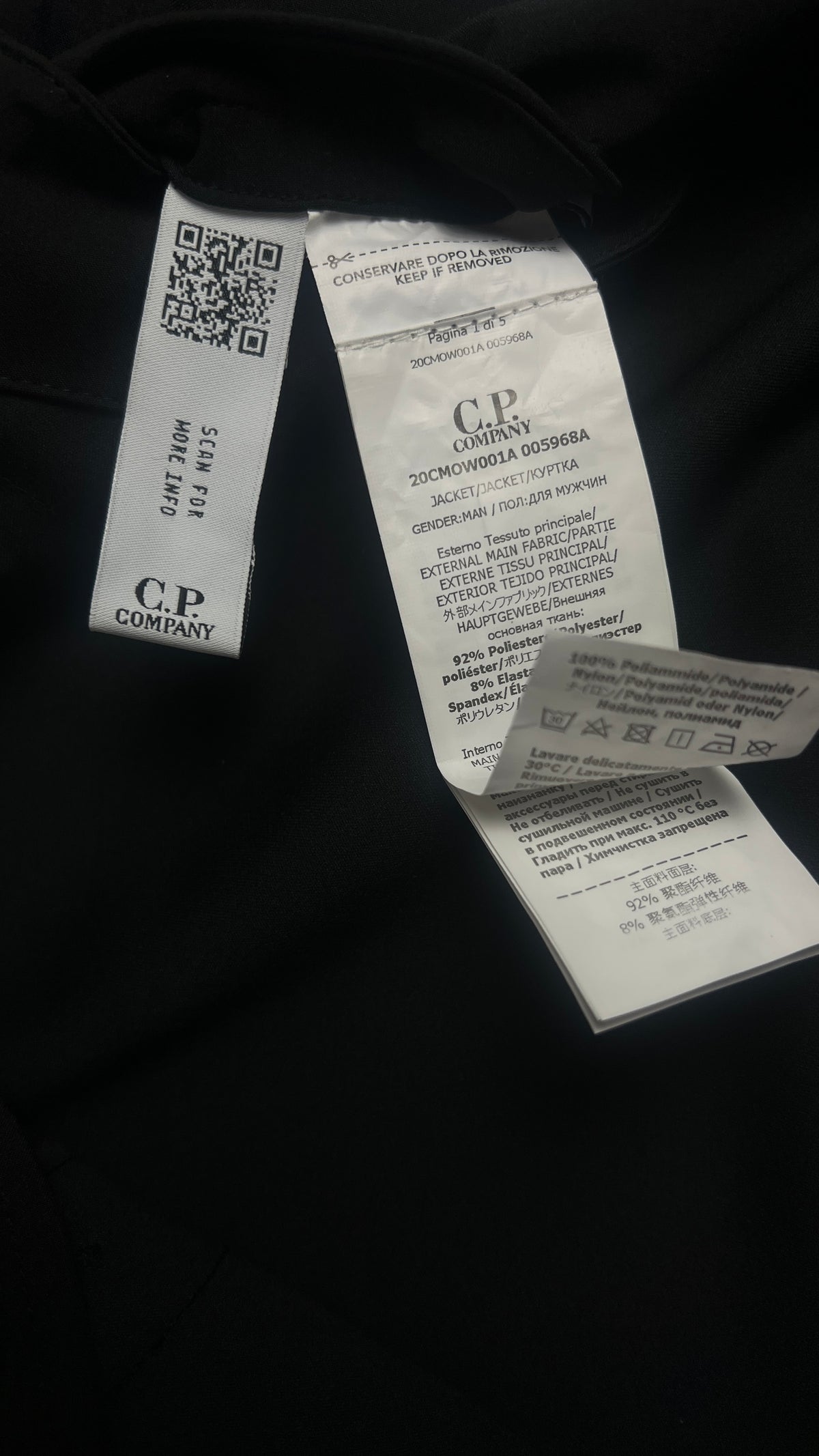 Veste à Capuche C.P Company Shell-R Lens noir, détail étiquettes et finitions — vue 4