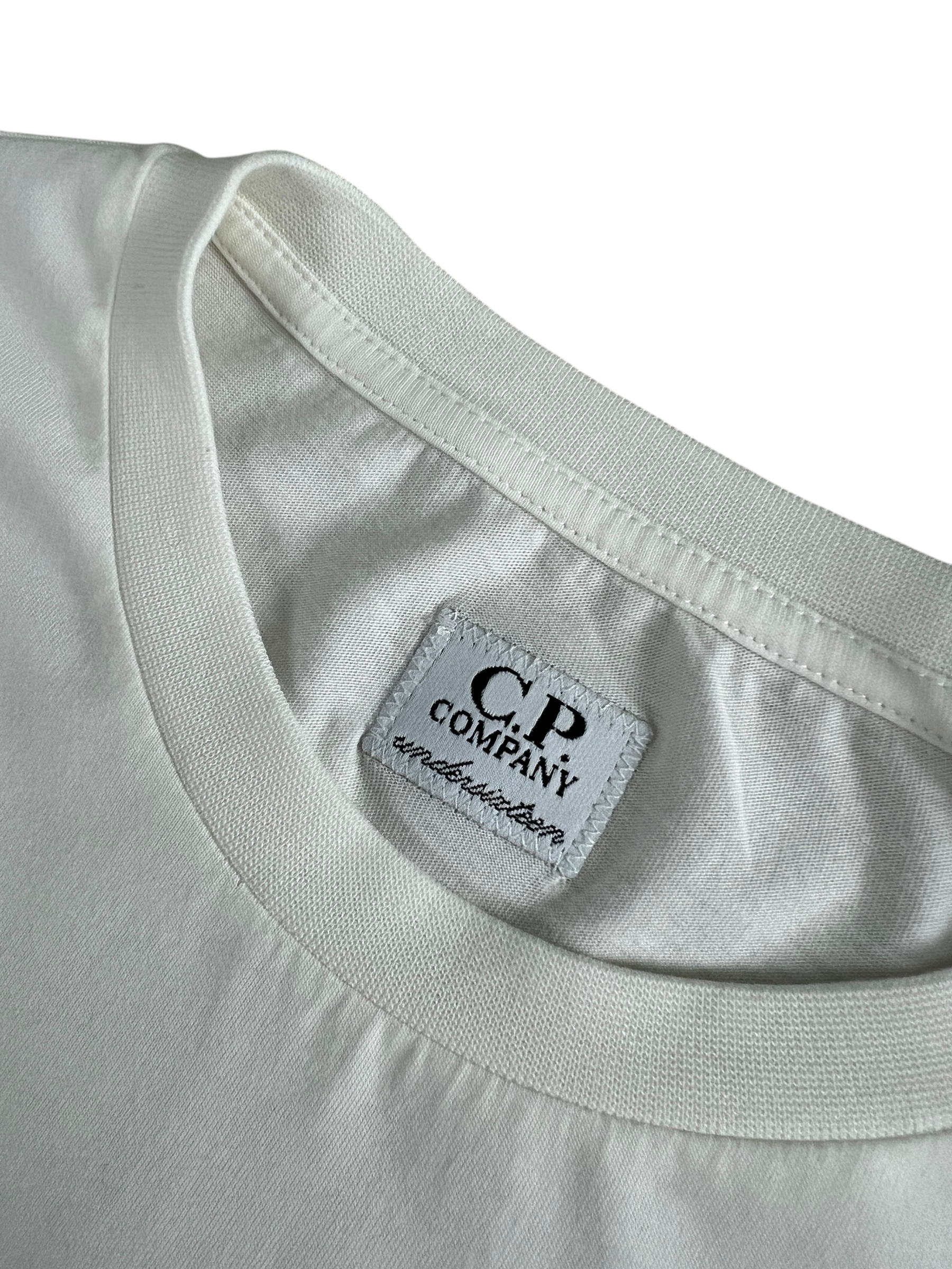 Veste C.P Company blanc taille 14 ans - Logo et étiquette