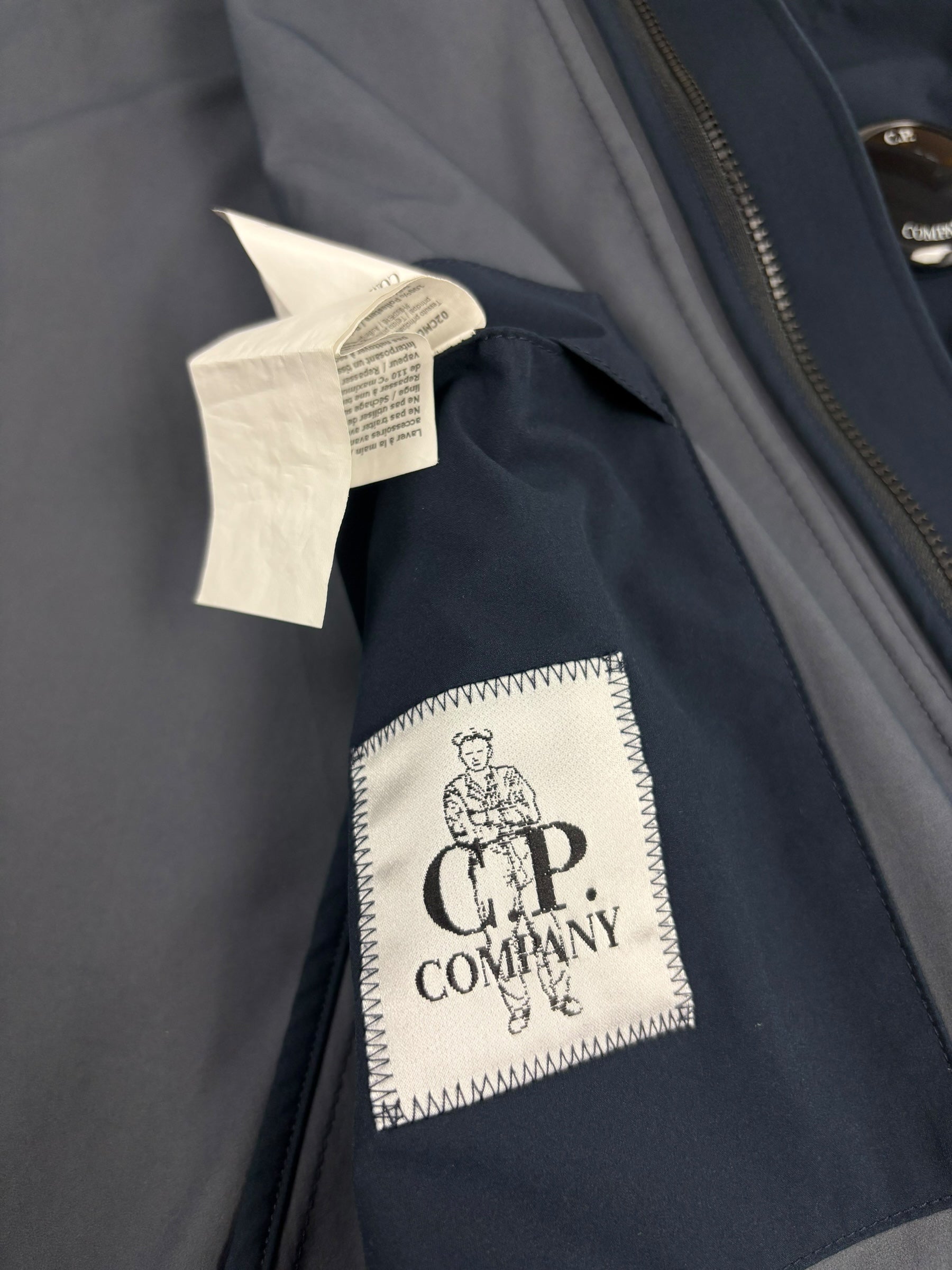 Veste C.P Company marine taille 52 - Logo et étiquette