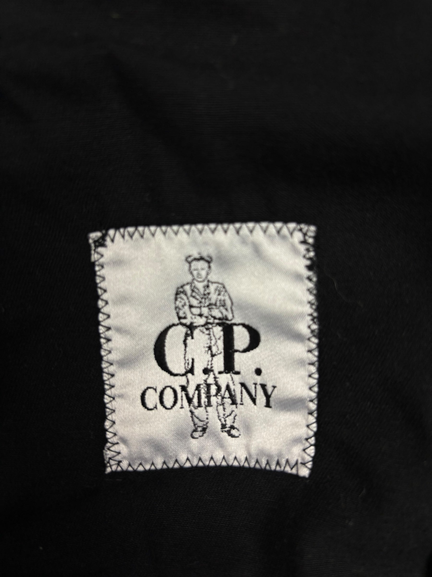 Veste C.P Company marine taille M - Logo et étiquette