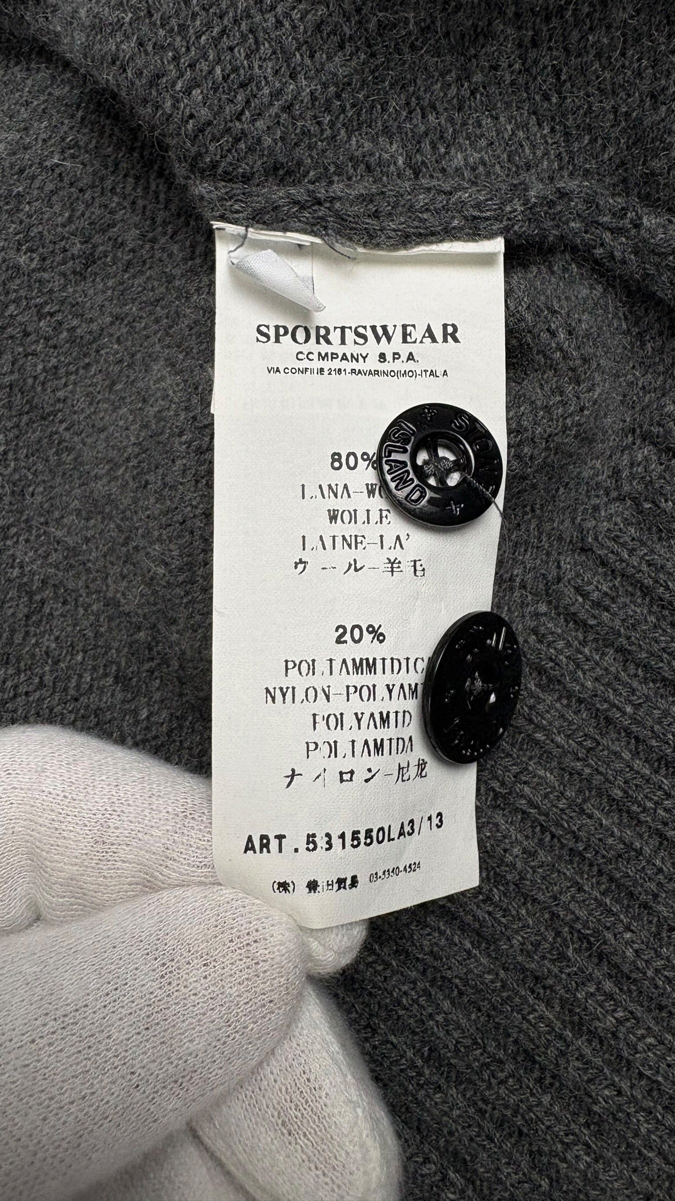 Etiquette de composition Stone Island 80 pourcent laine 20 pourcent nylon avec boutons de rechange, ART 531550LA3