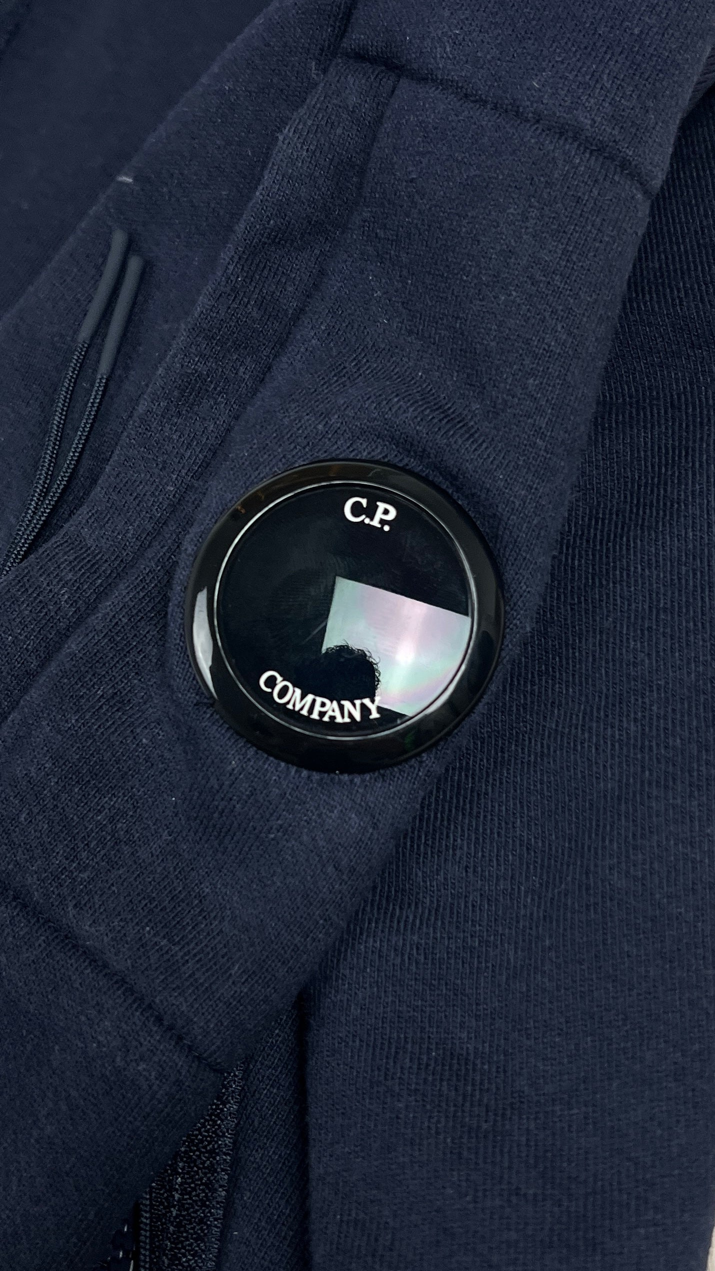 Sweat demi-zip C.P Company marine taille L, détail lentille Goggle — vue 3