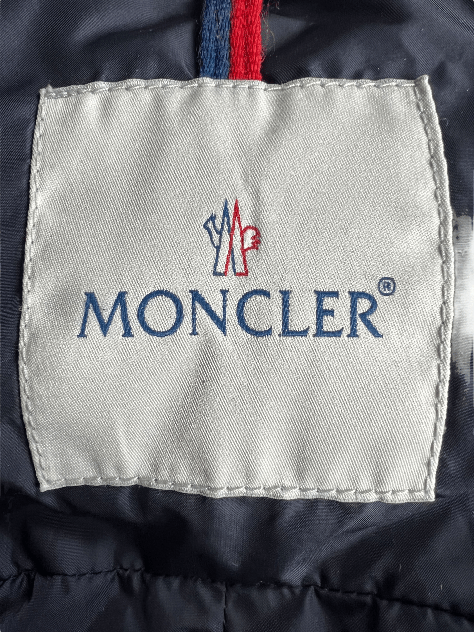 DOUDOUNE MONCLER TOURS - NB08 SHOP