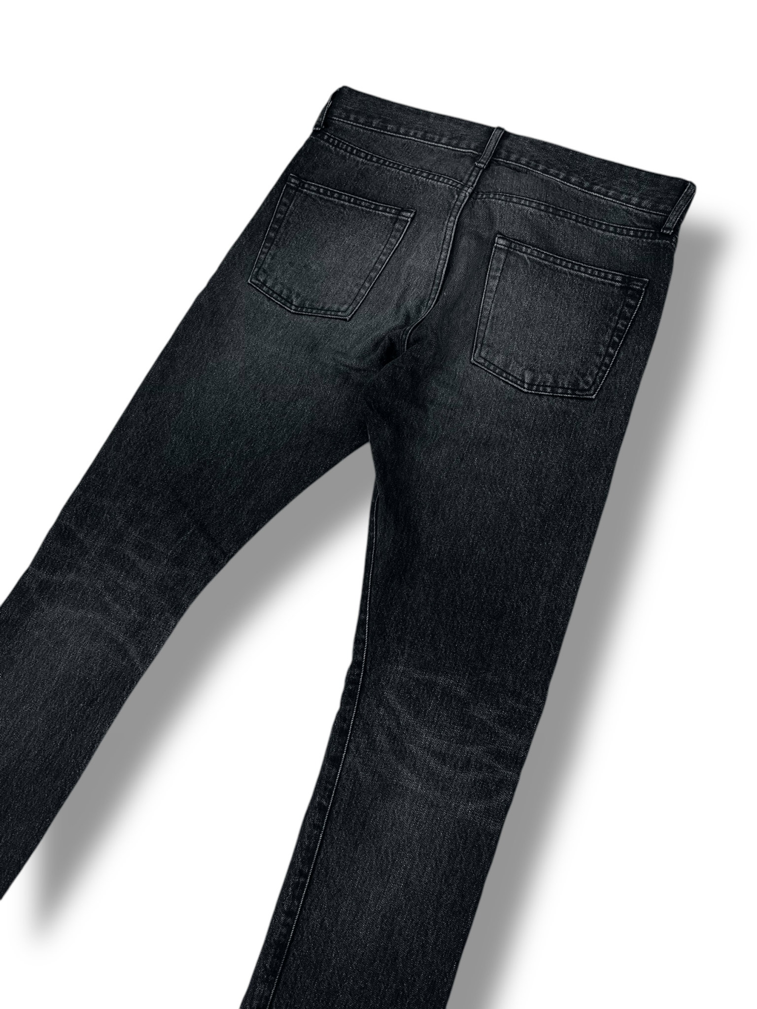 JEAN SAINT LAURENT - NB08 SHOP