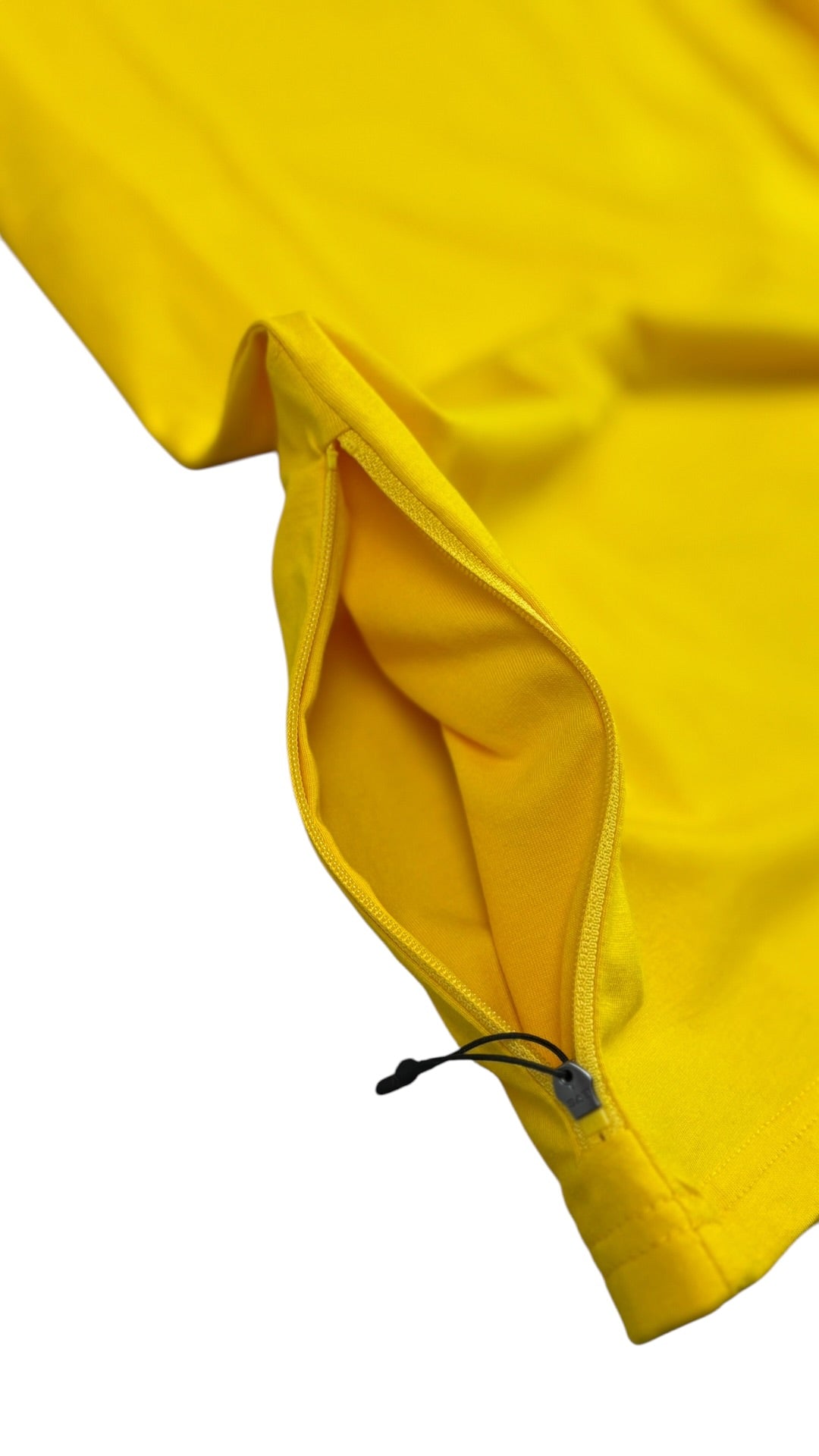 Tee-shirt K-Way Leonide jaune, neuf, détail étiquettes et finitions — vue 4