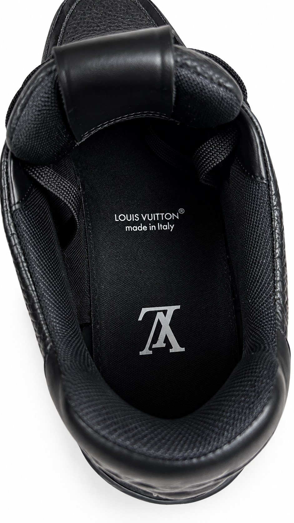 Sneakers Louis Vuitton LV Trainer Triple Black Monogram noir, autre angle — vue 5