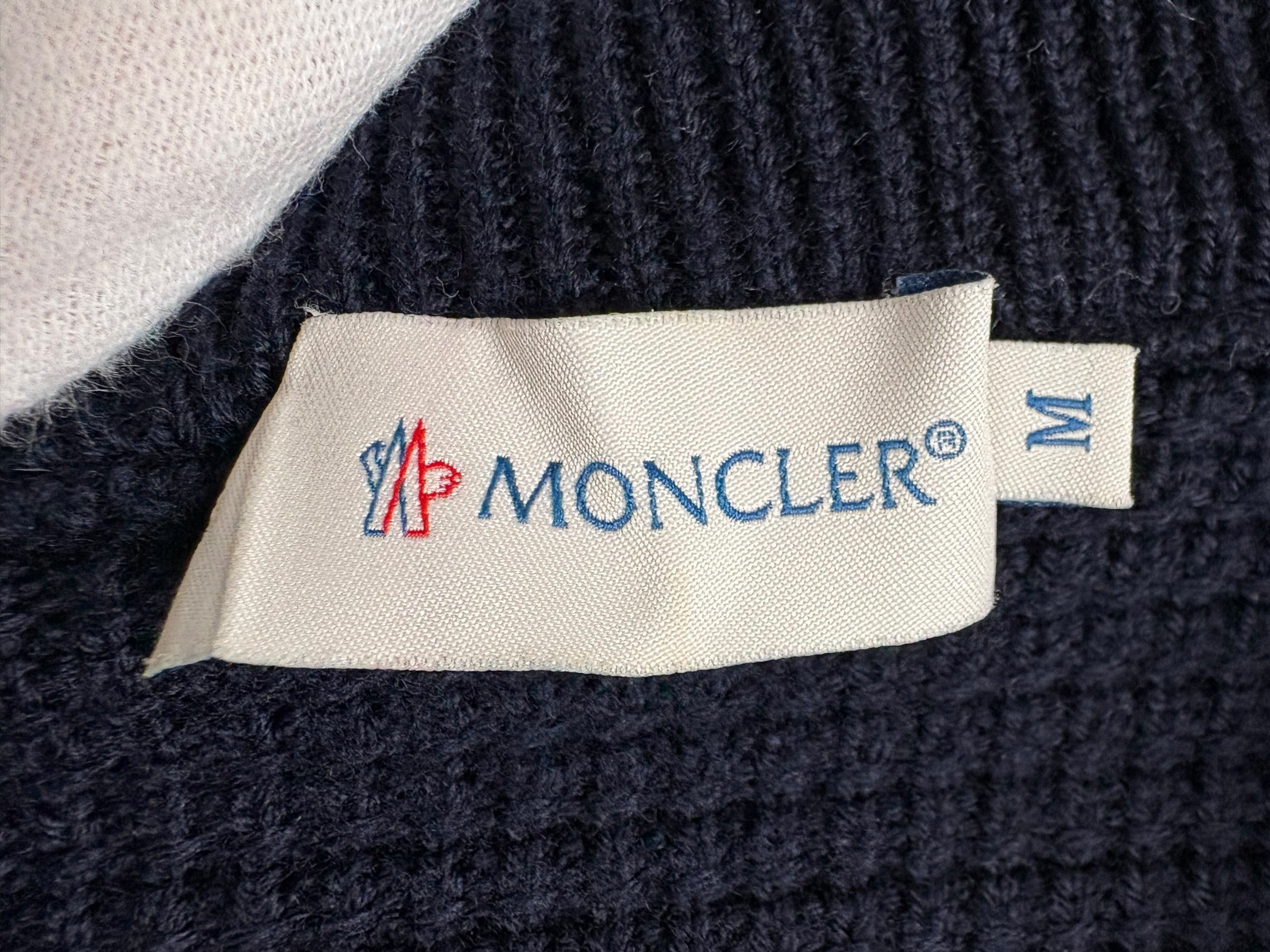 Cardigan Moncler marine taille M - Détail
