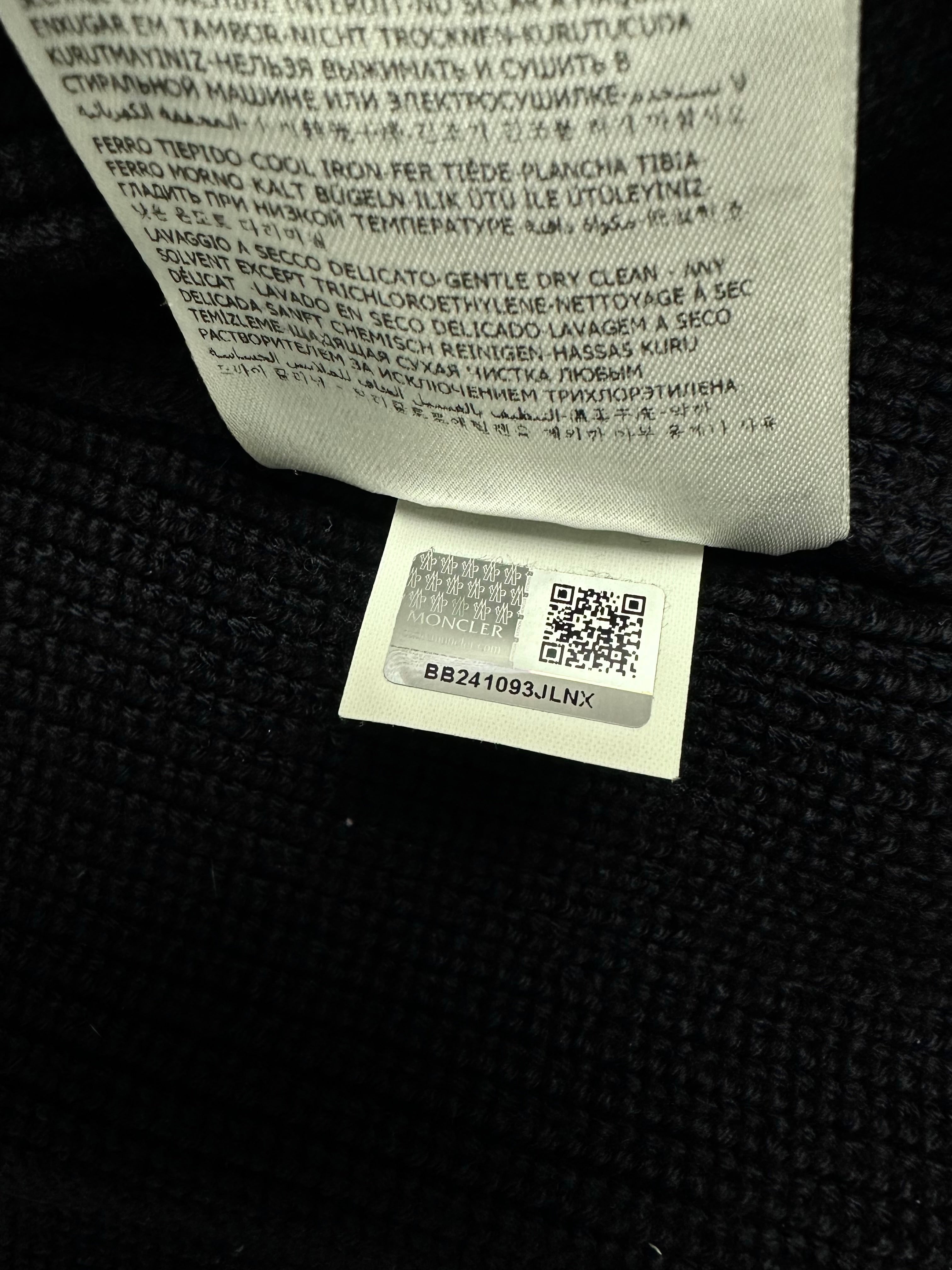 Cardigan Moncler marine taille M - Logo et étiquette