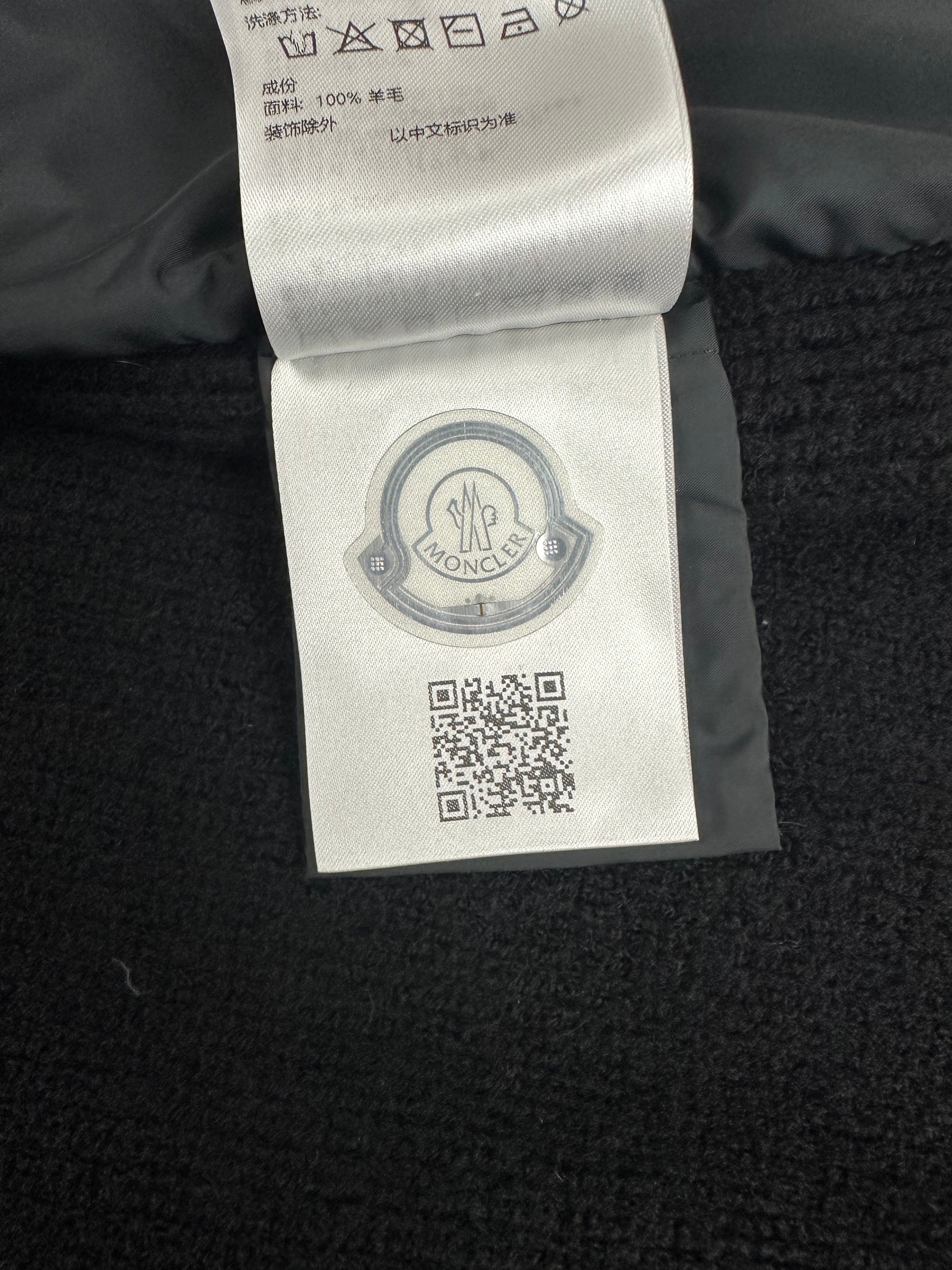 Cardigan Moncler noir taille L - Détail