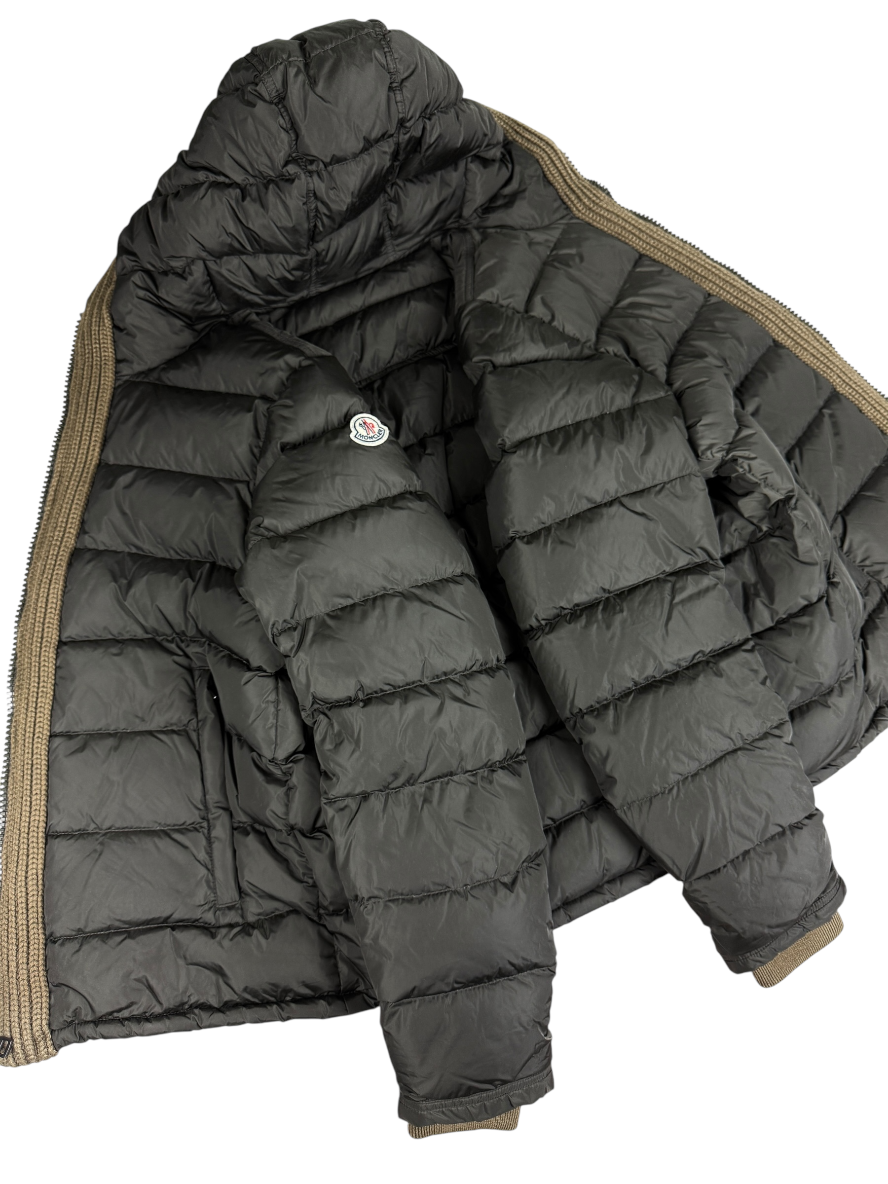 Doudoune Moncler kaki taille 3 - Détail