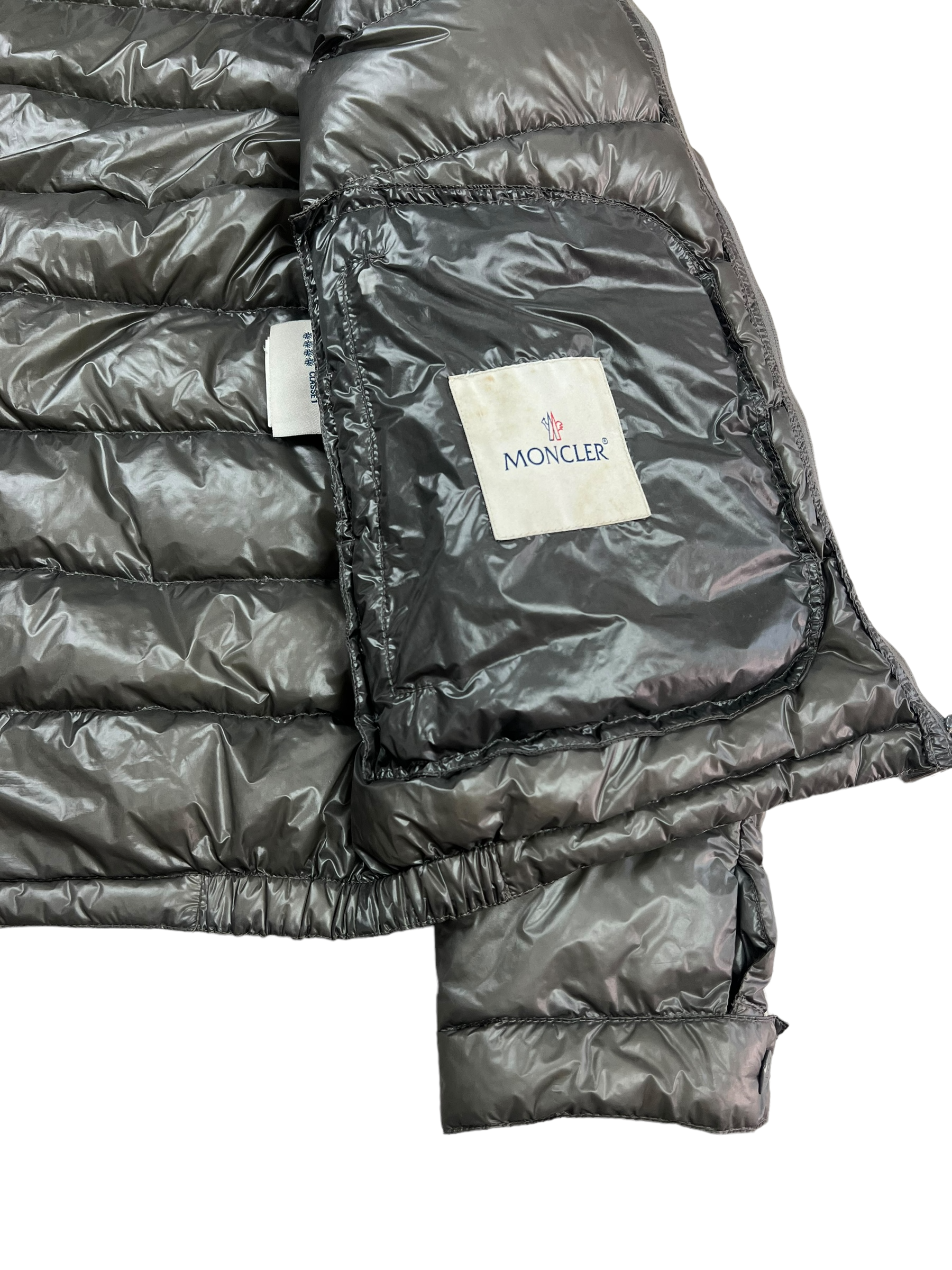 Doudoune Moncler kaki taille S - Logo et étiquette