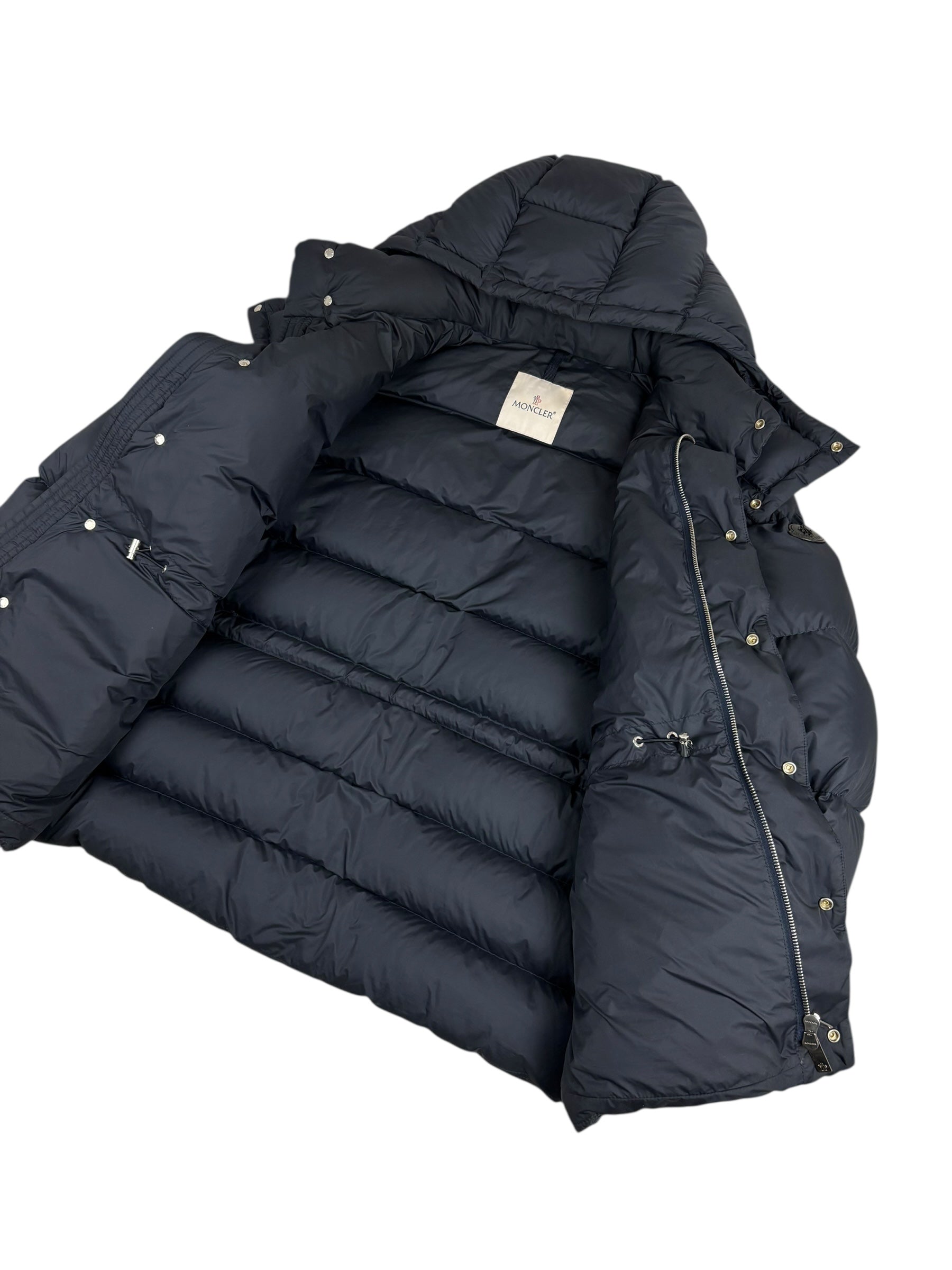 Doudoune Moncler marine taille 2 - Logo et étiquette