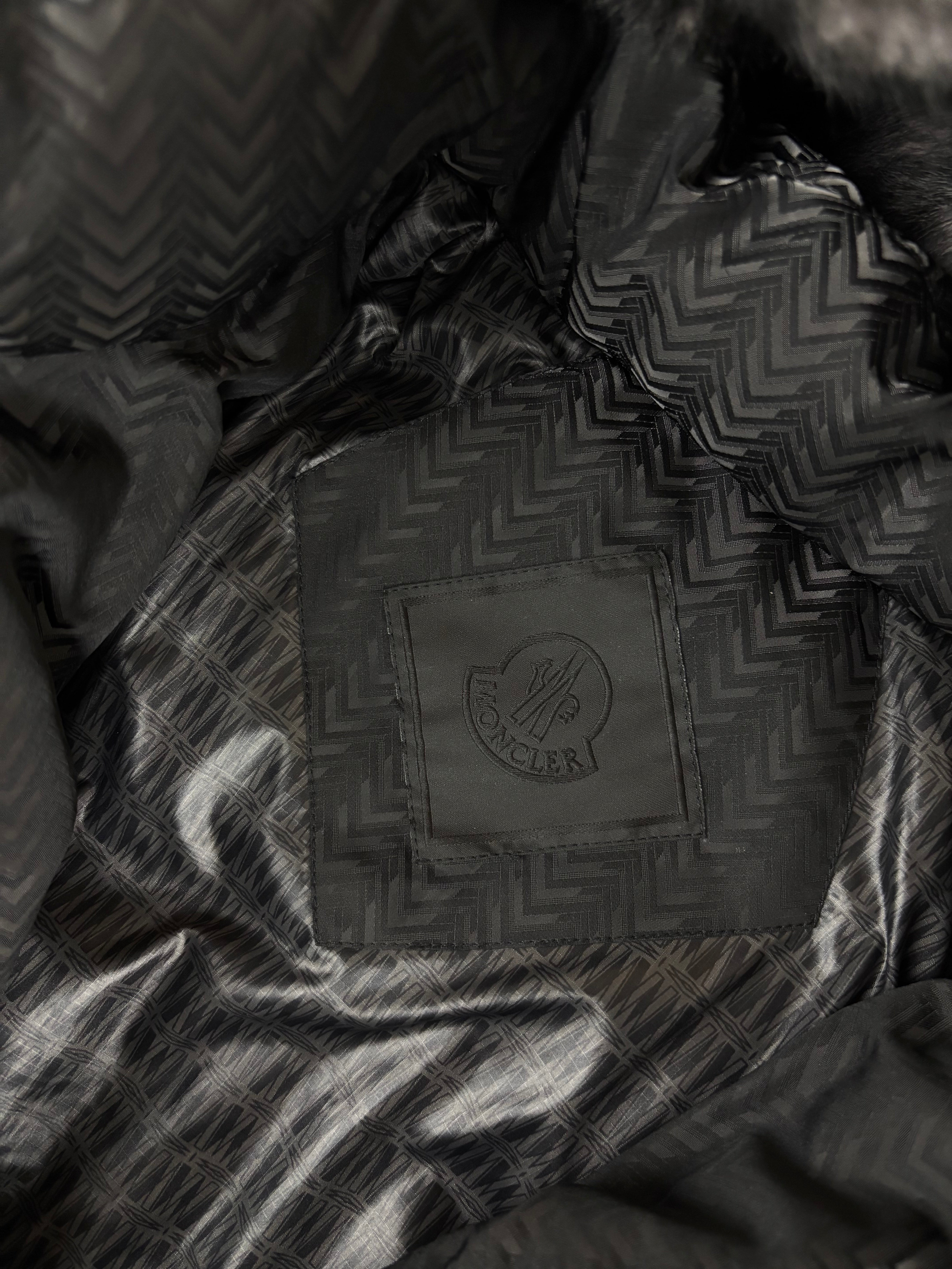 Doudoune Moncler noir taille 3 - Détail
