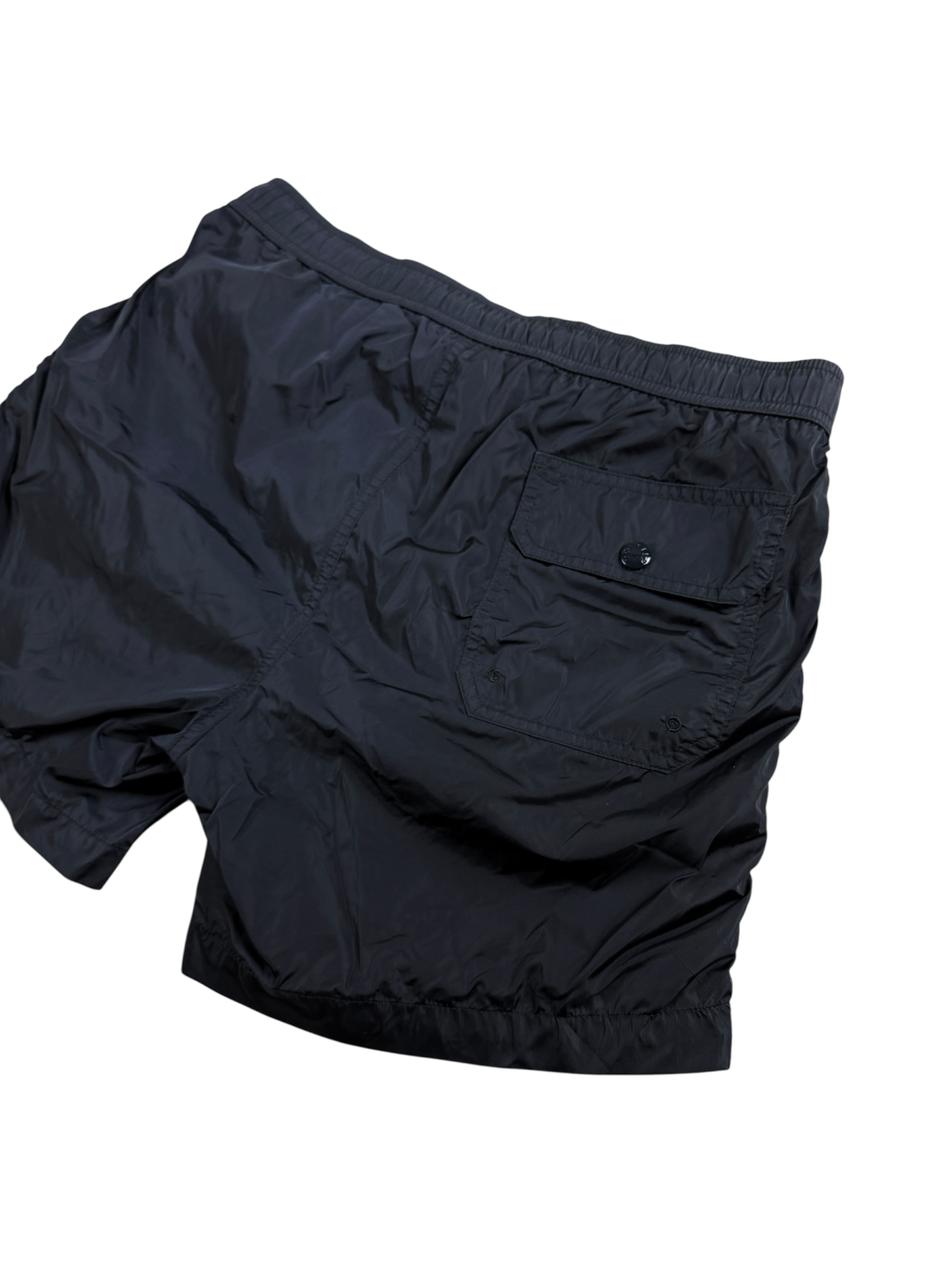 Short Moncler noir taille M - Détail