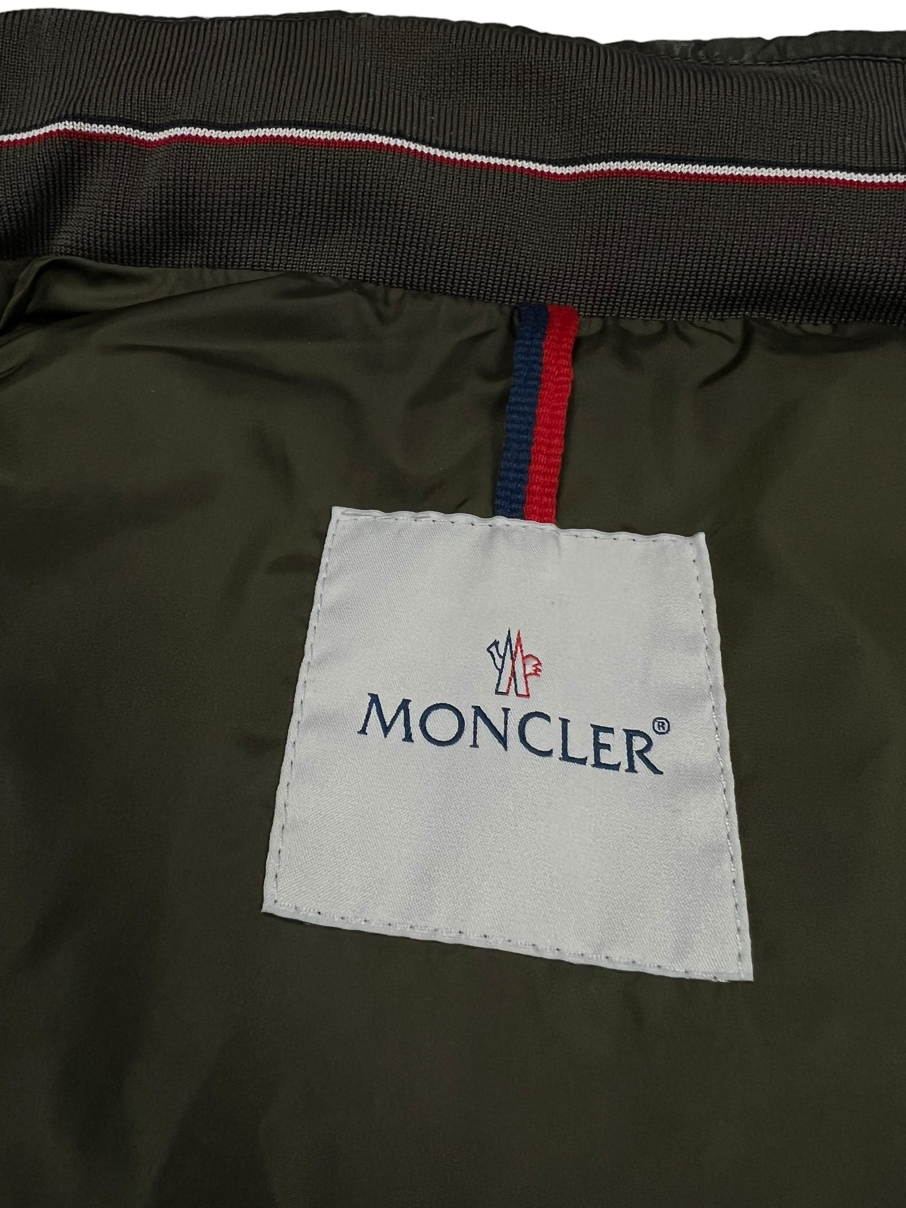 Veste Moncler kaki taille L - Logo et étiquette