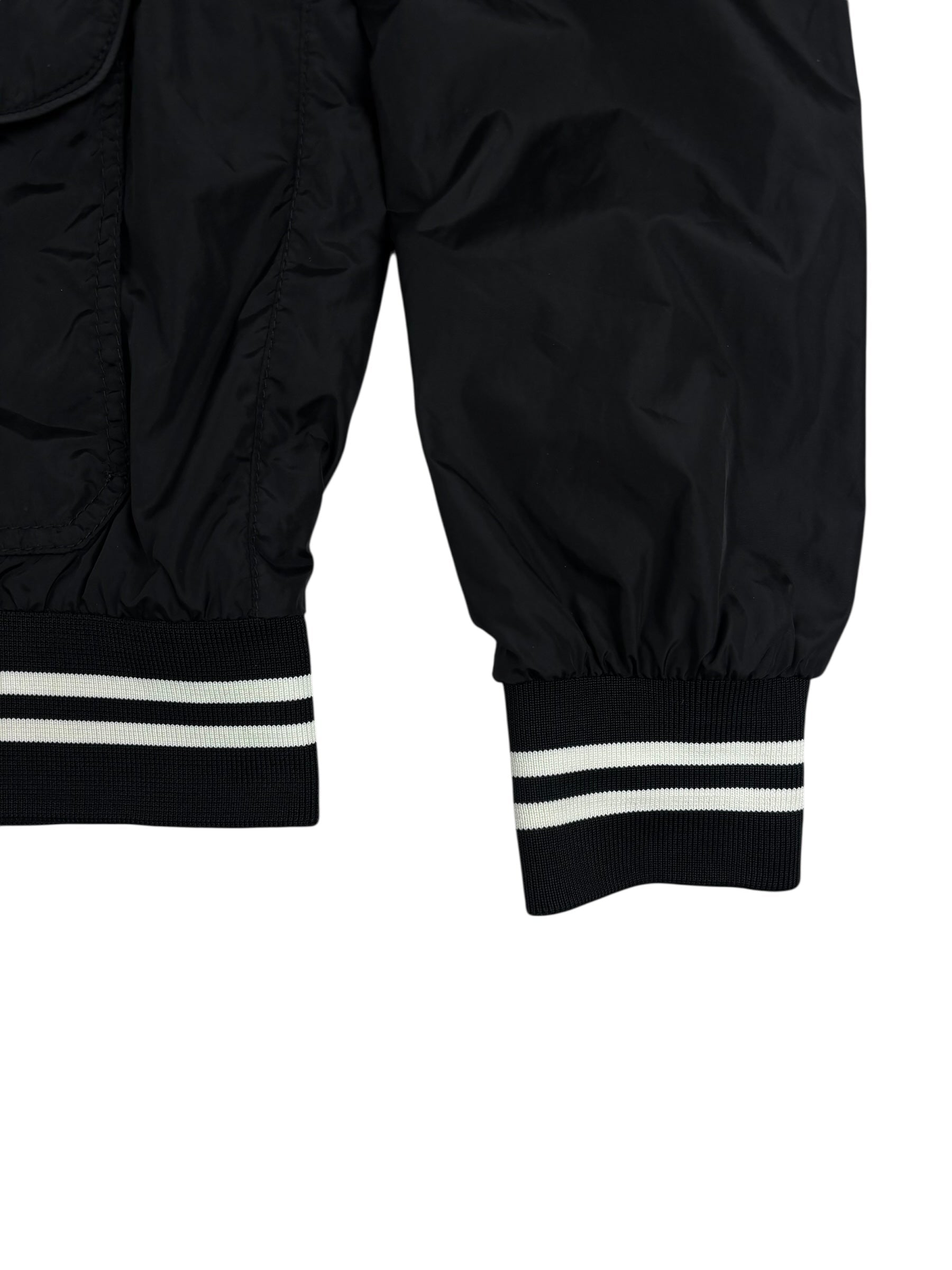 Veste Moncler noir taille 3 - Logo et étiquette