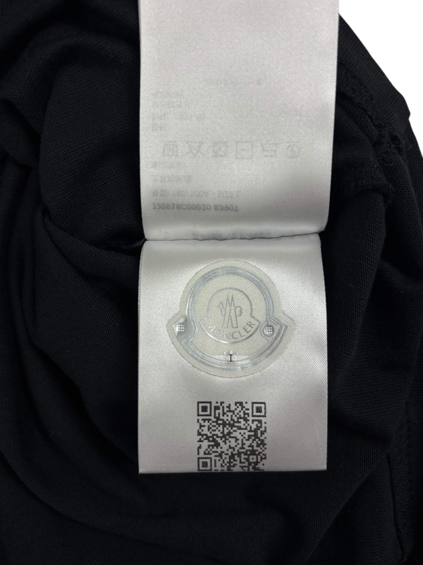 Veste Moncler noir taille M - Logo et étiquette