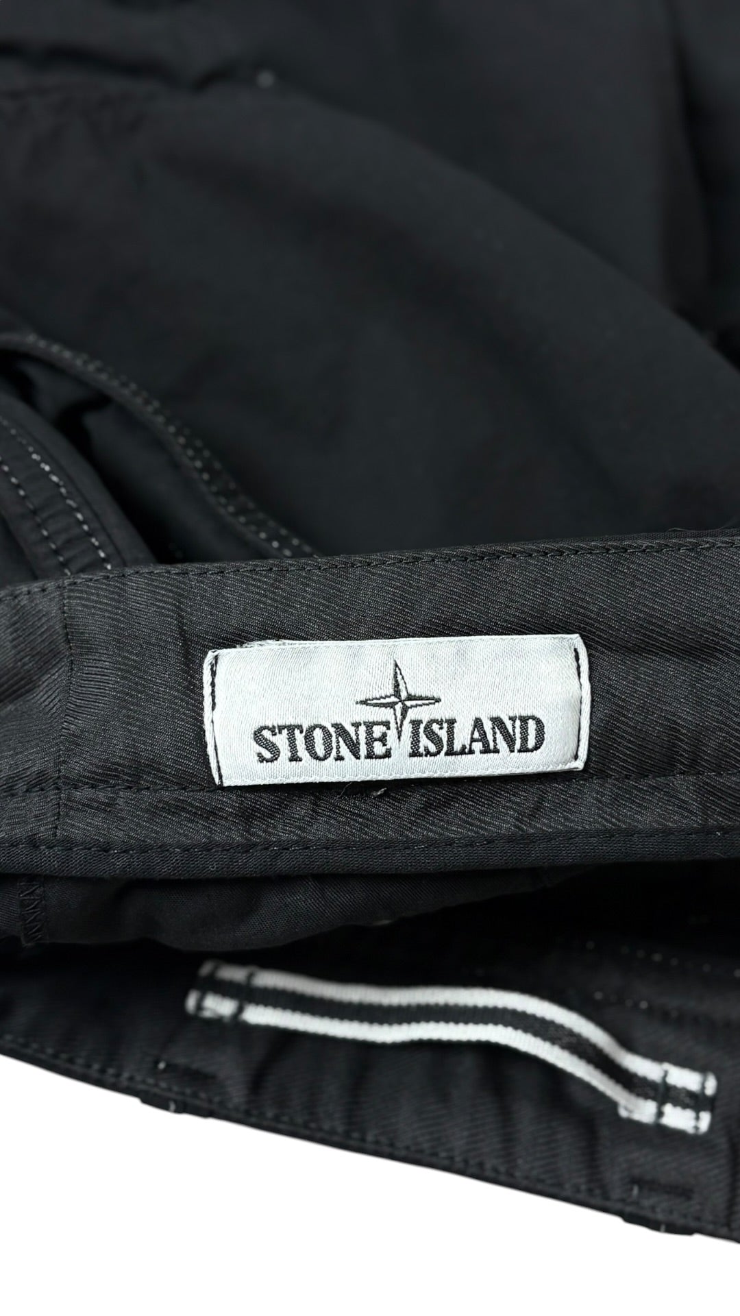 Short cargo Stone Island noir taille W31 - vue 4/5